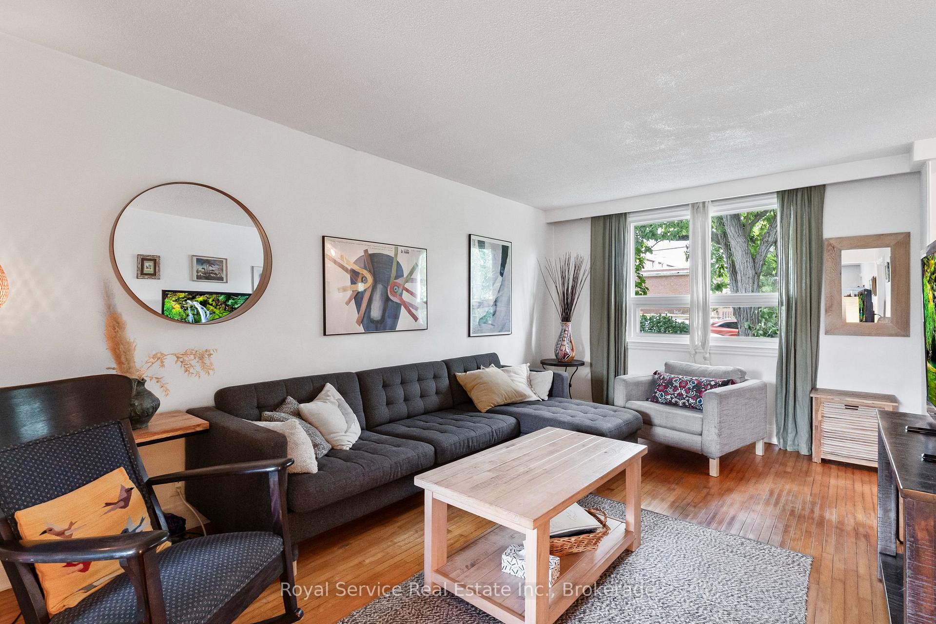 Photo 7 of 152 Harmony Road S, Oshawa, Donevan — HOMEH