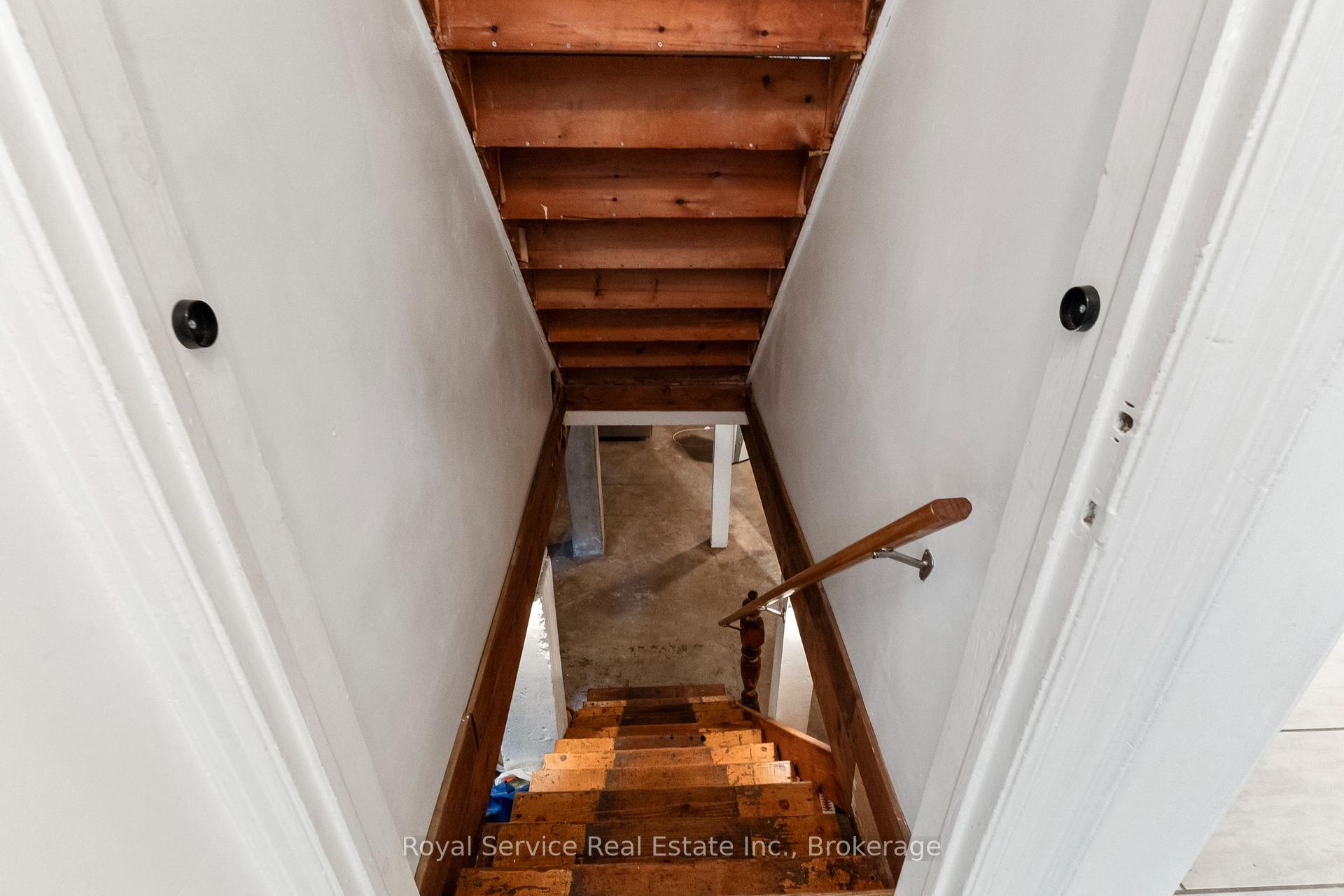 Photo 24 of 152 Harmony Road S, Oshawa, Donevan — HOMEH