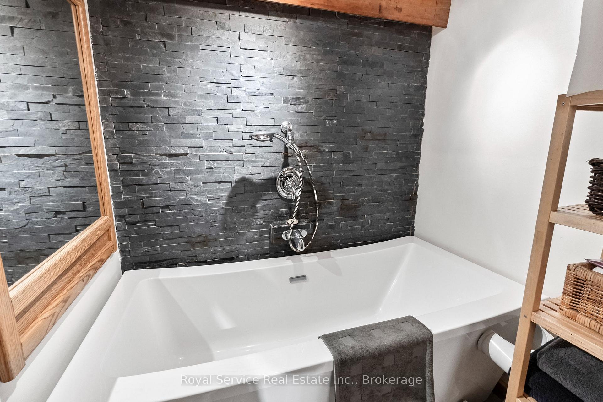 Photo 27 of 152 Harmony Road S, Oshawa, Donevan — HOMEH