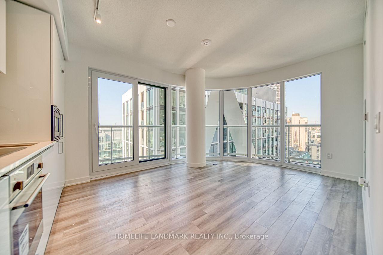 Photo 5 of Unit 1919, 230 Simcoe Street, Toronto, Kensington-Chinatown — HOMEH