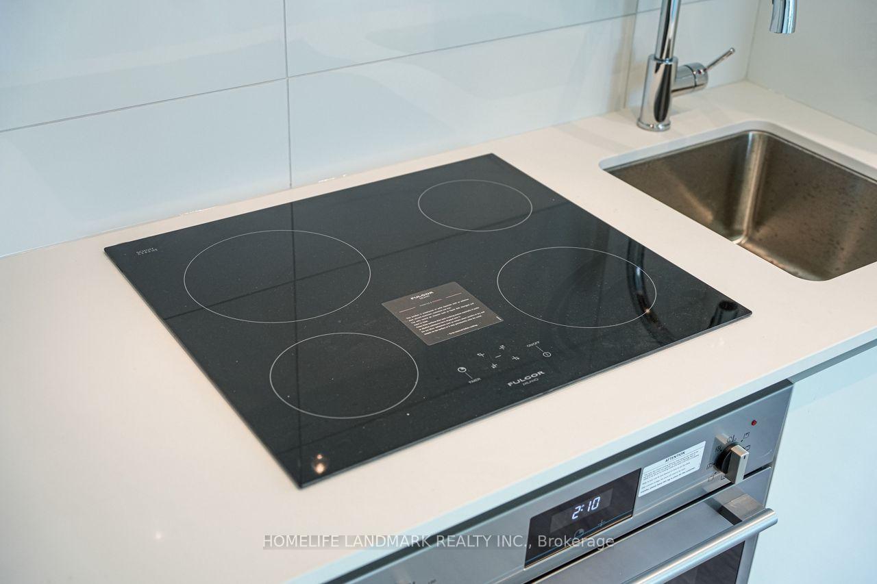 Photo 11 of Unit 1919, 230 Simcoe Street, Toronto, Kensington-Chinatown — HOMEH