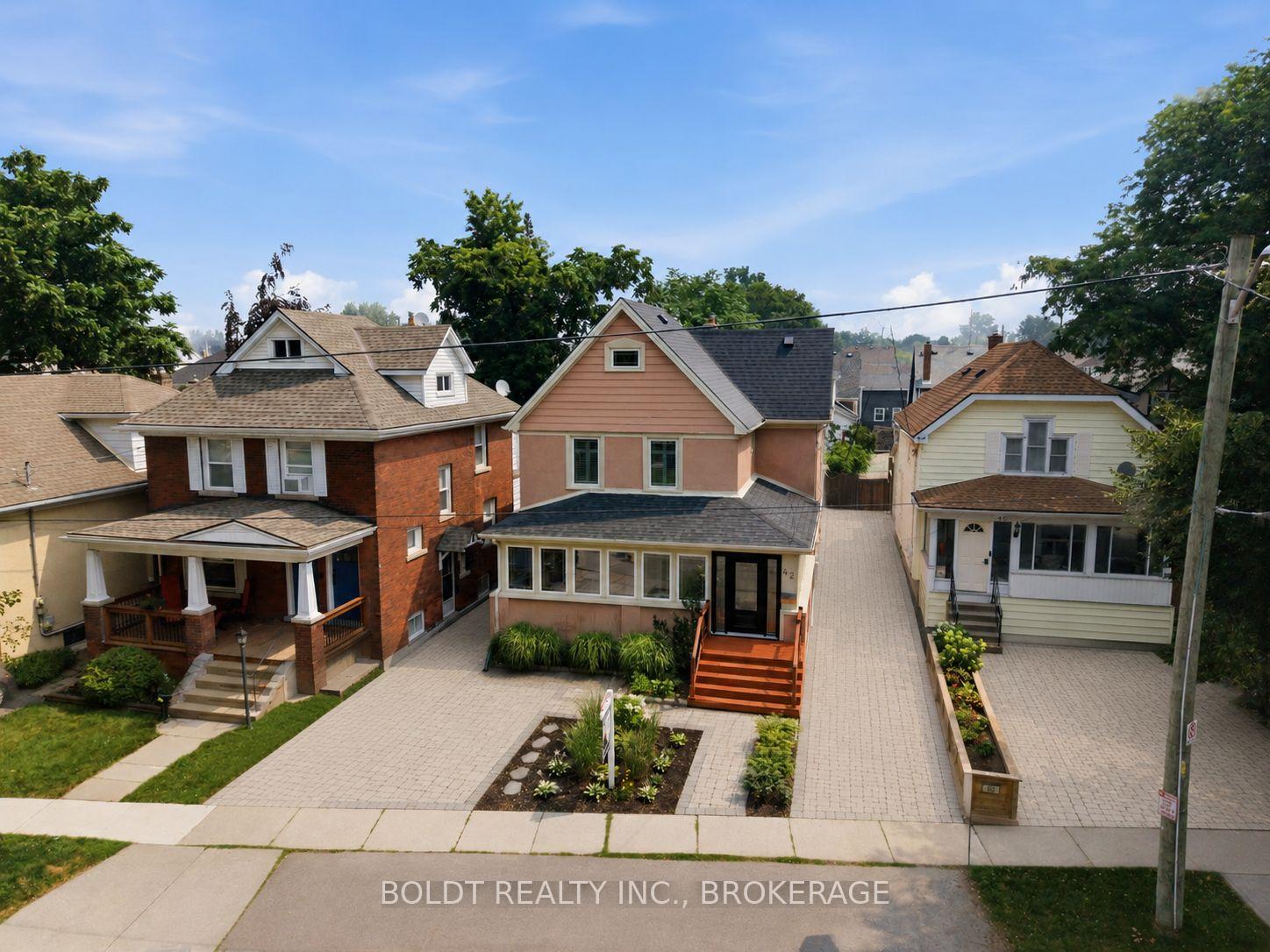 Photo 2 of 42 Thomas Street, St. Catharines, Downtown — HOMEH