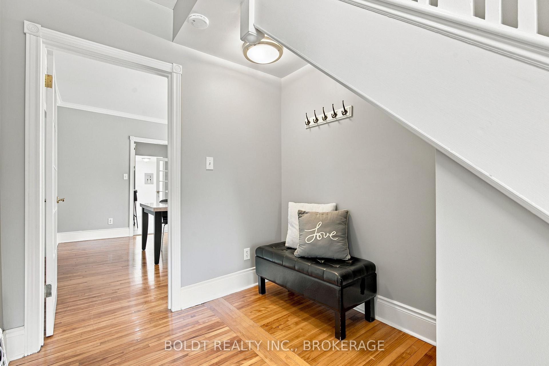 Photo 7 of 42 Thomas Street, St. Catharines, Downtown — HOMEH
