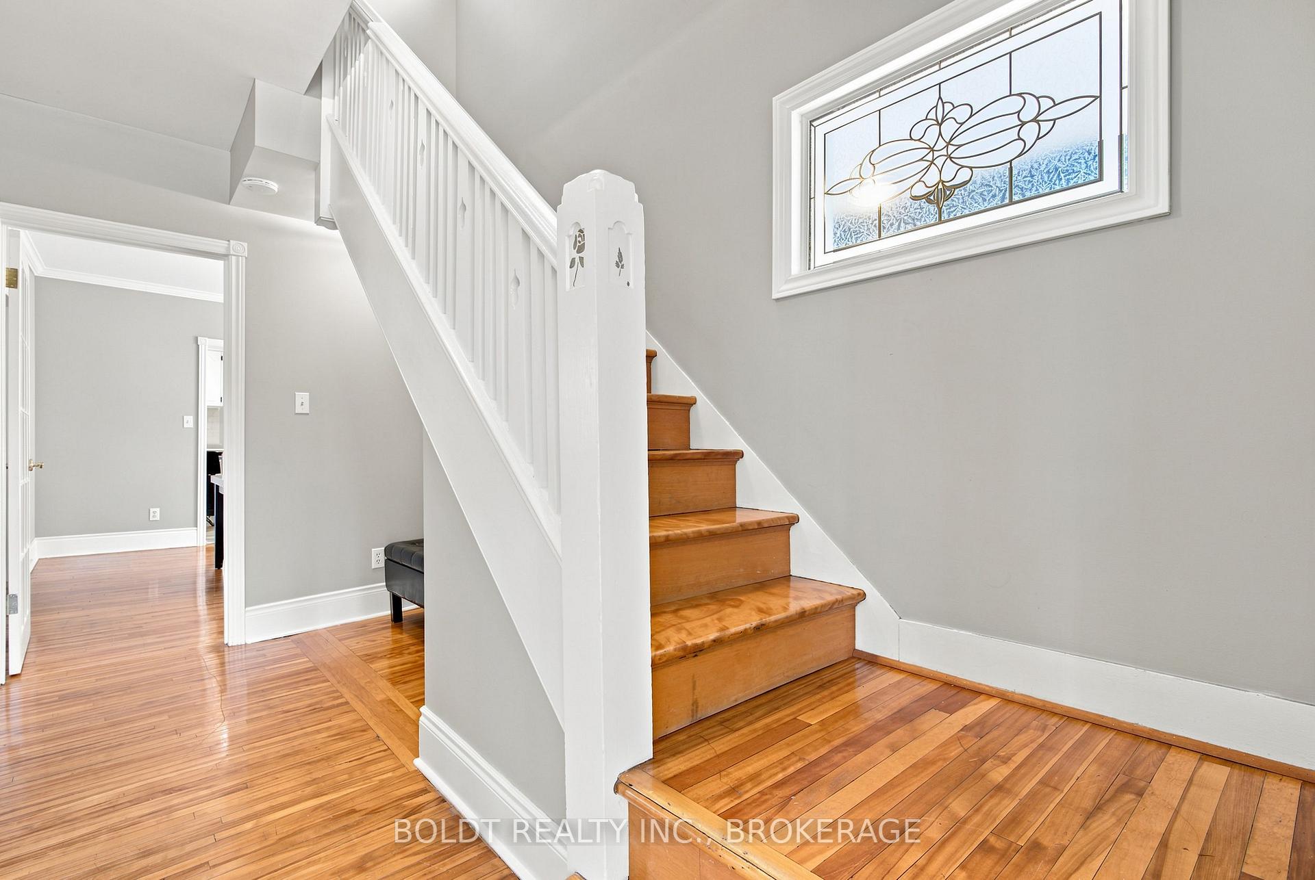 Photo 8 of 42 Thomas Street, St. Catharines, Downtown — HOMEH