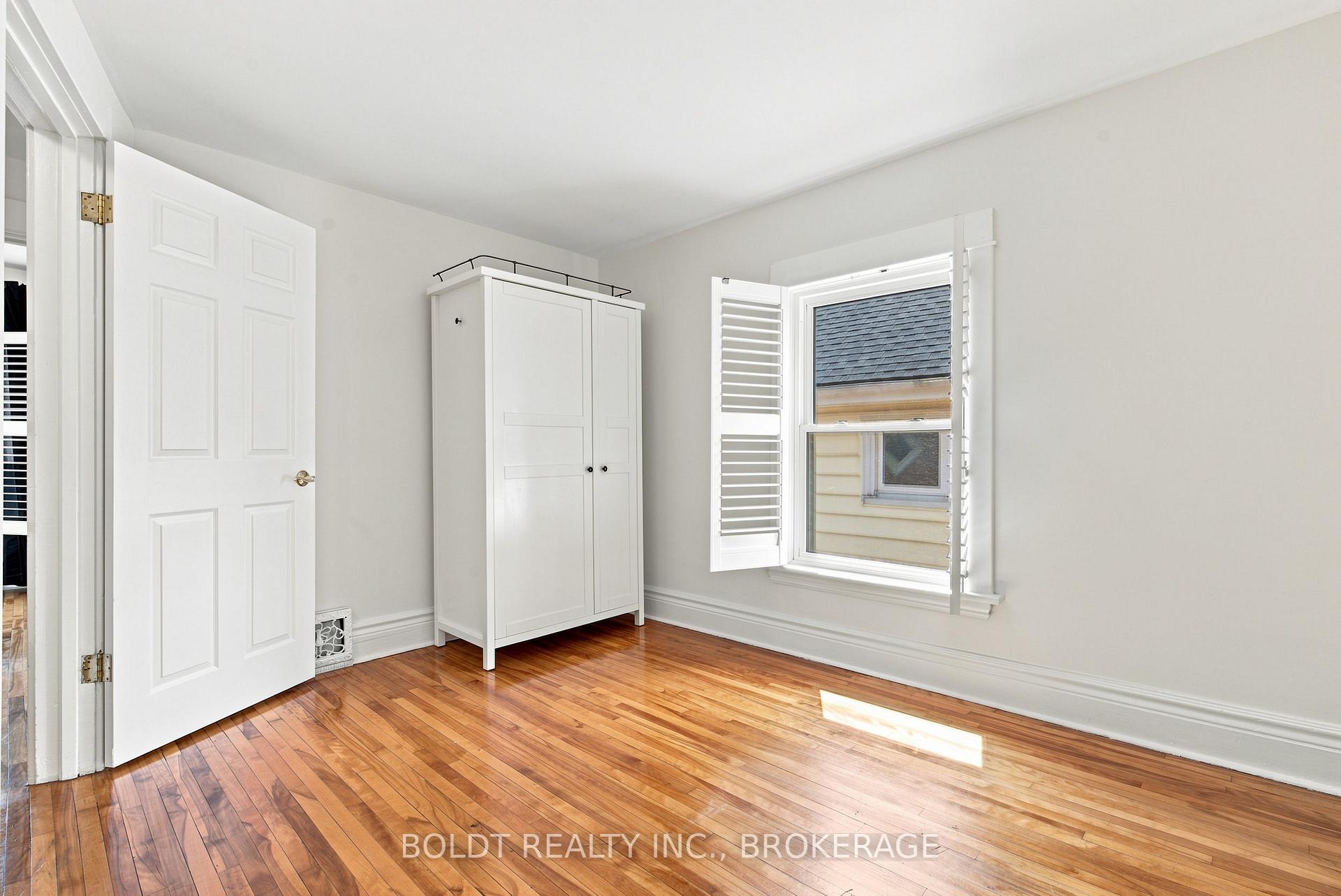 Photo 24 of 42 Thomas Street, St. Catharines, Downtown — HOMEH