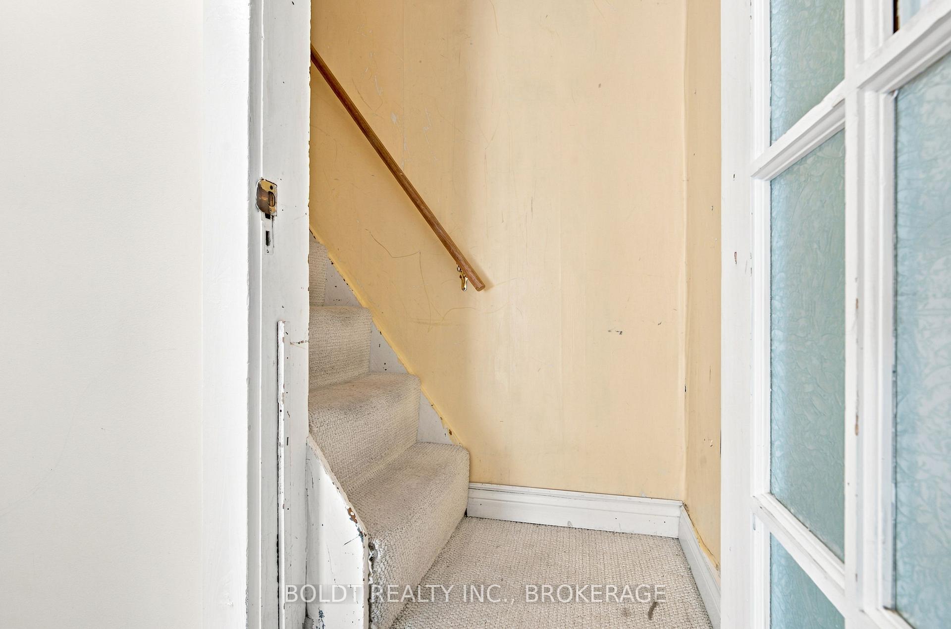 Photo 27 of 42 Thomas Street, St. Catharines, Downtown — HOMEH