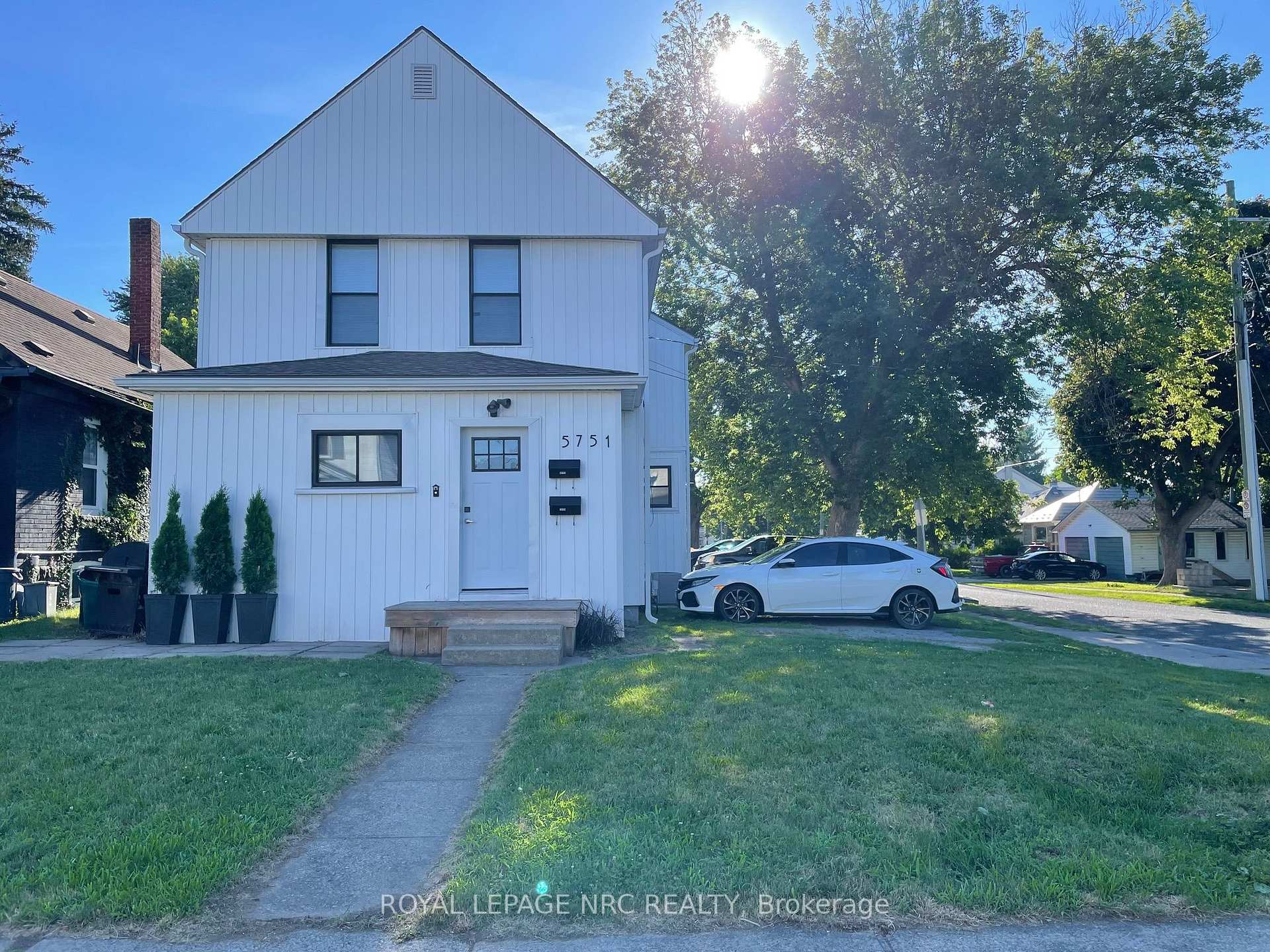 Photo 1 of 5751 Leonard Avenue, Niagara Falls, Hospital — HOMEH