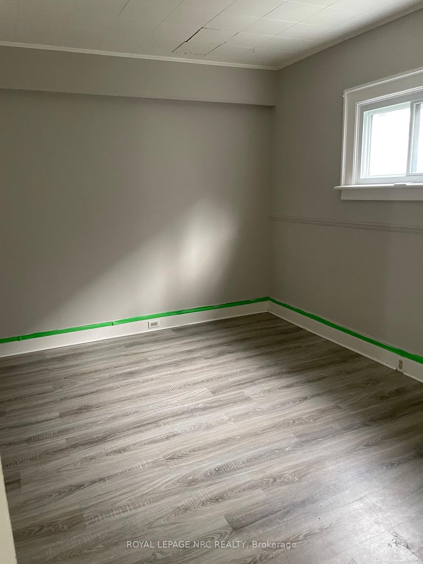 Photo 13 of 5751 Leonard Avenue, Niagara Falls, Hospital — HOMEH