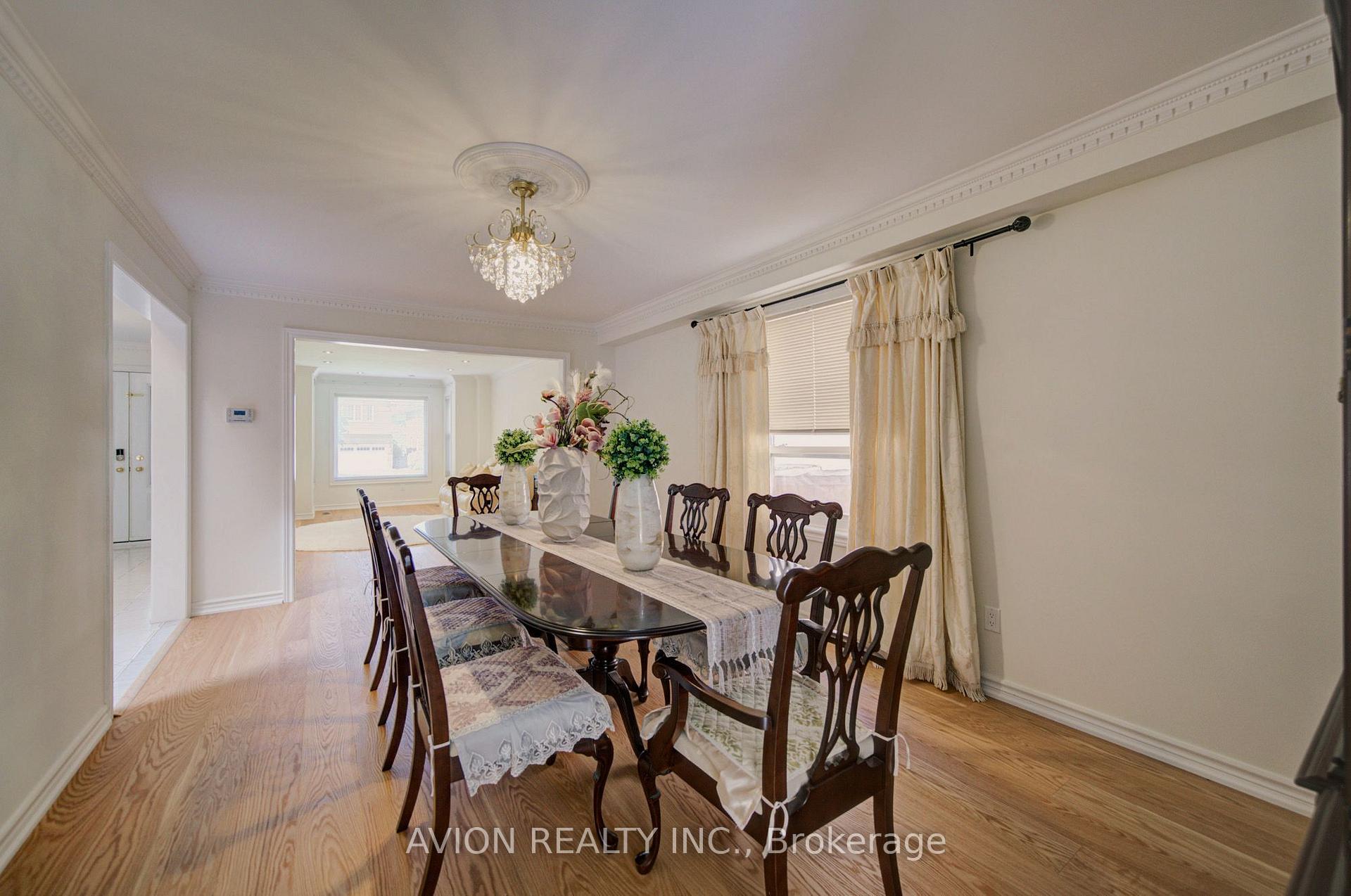 Photo 10 of 203 Valleymede Drive, Richmond Hill, Doncrest — HOMEH