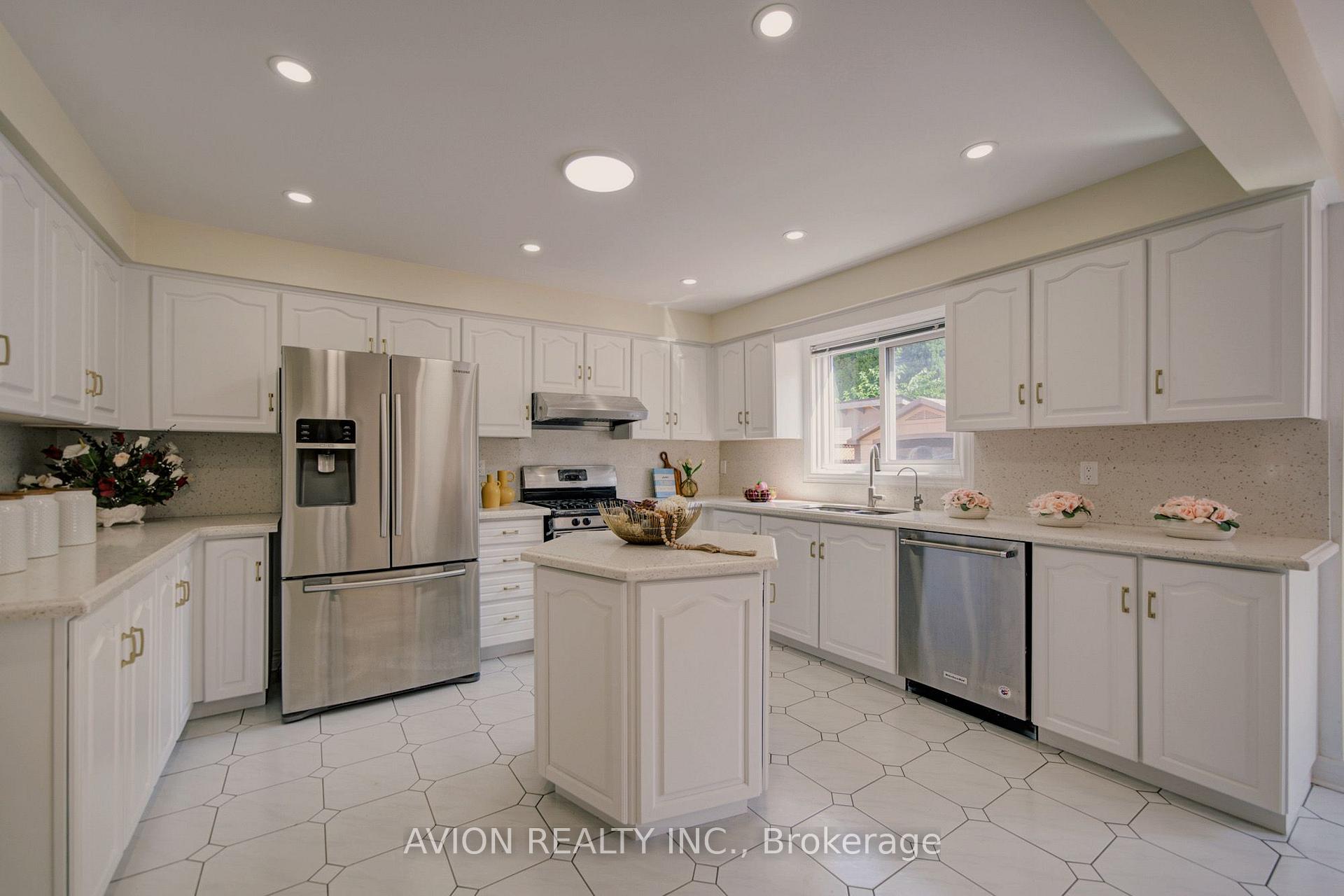 Photo 13 of 203 Valleymede Drive, Richmond Hill, Doncrest — HOMEH