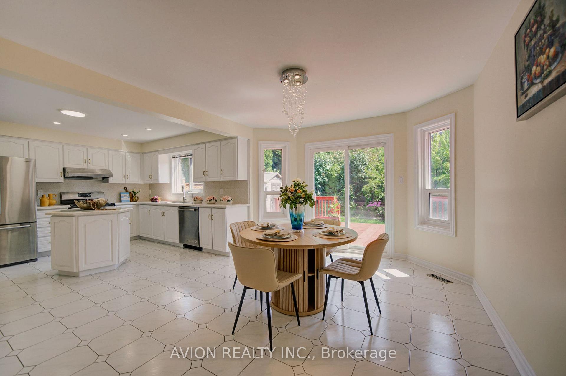 Photo 12 of 203 Valleymede Drive, Richmond Hill, Doncrest — HOMEH