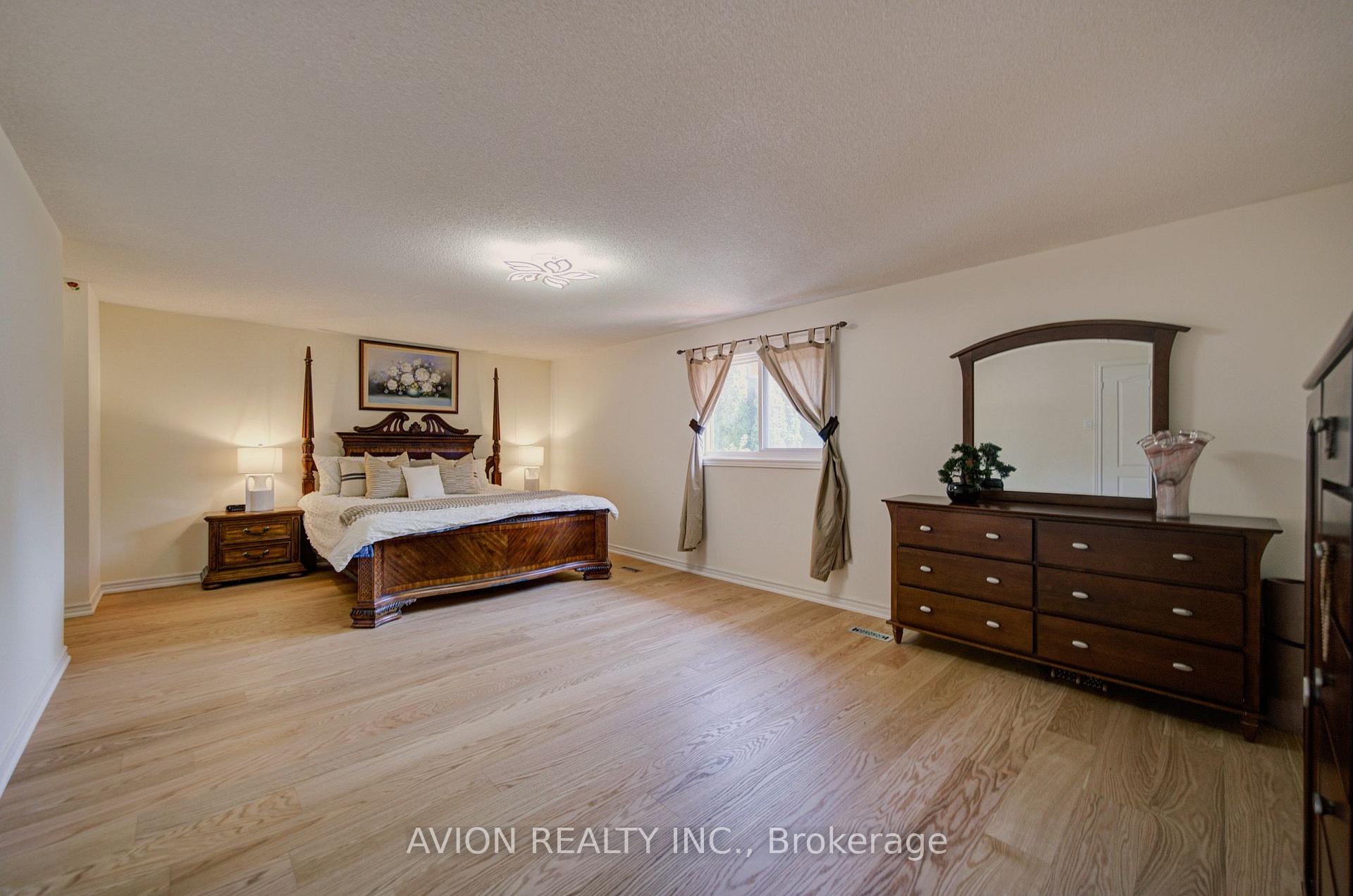 Photo 19 of 203 Valleymede Drive, Richmond Hill, Doncrest — HOMEH