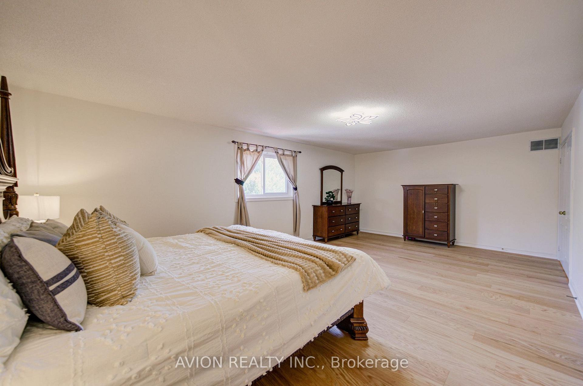 Photo 21 of 203 Valleymede Drive, Richmond Hill, Doncrest — HOMEH