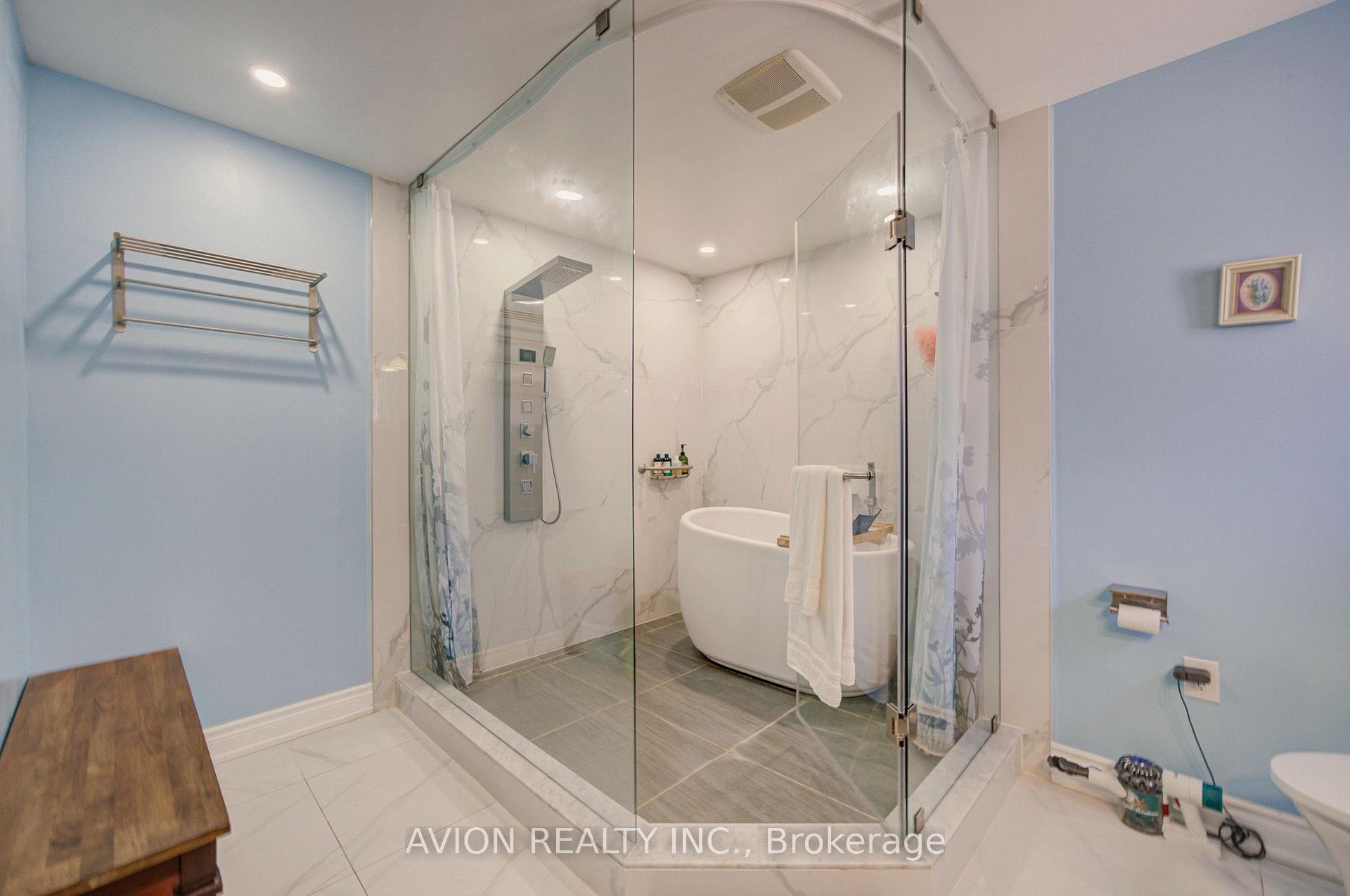 Photo 25 of 203 Valleymede Drive, Richmond Hill, Doncrest — HOMEH