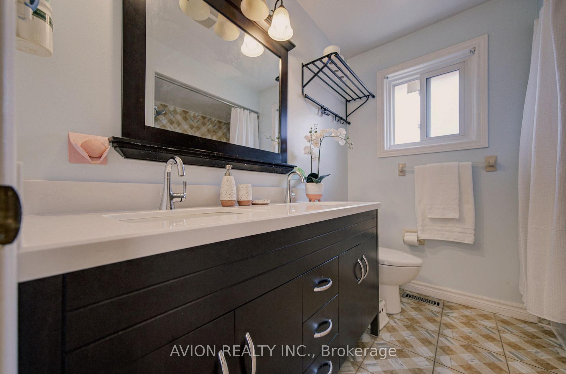 Photo 35 of 203 Valleymede Drive, Richmond Hill, Doncrest — HOMEH