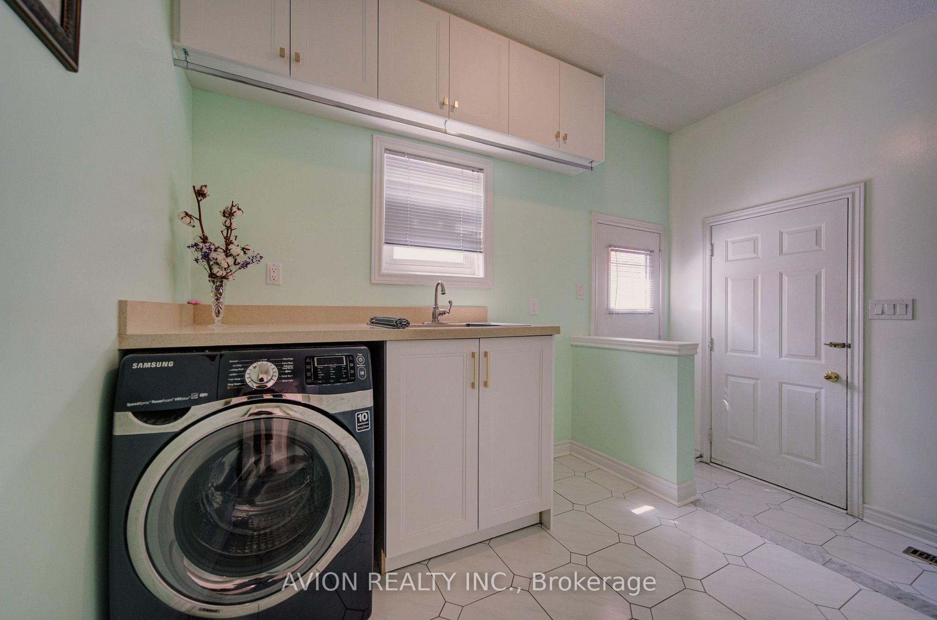 Photo 42 of 203 Valleymede Drive, Richmond Hill, Doncrest — HOMEH