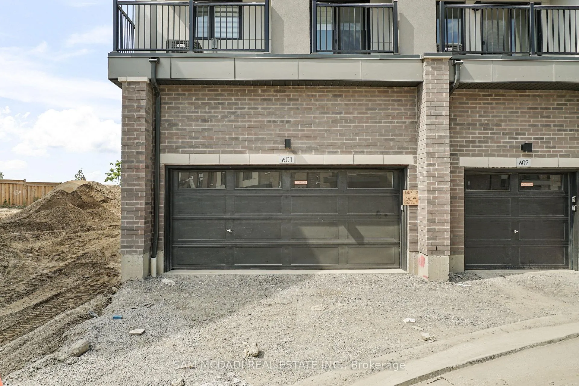 Photo 3 of Unit 601, 1695 Dersan Street, Pickering, Duffin Heights — HOMEH