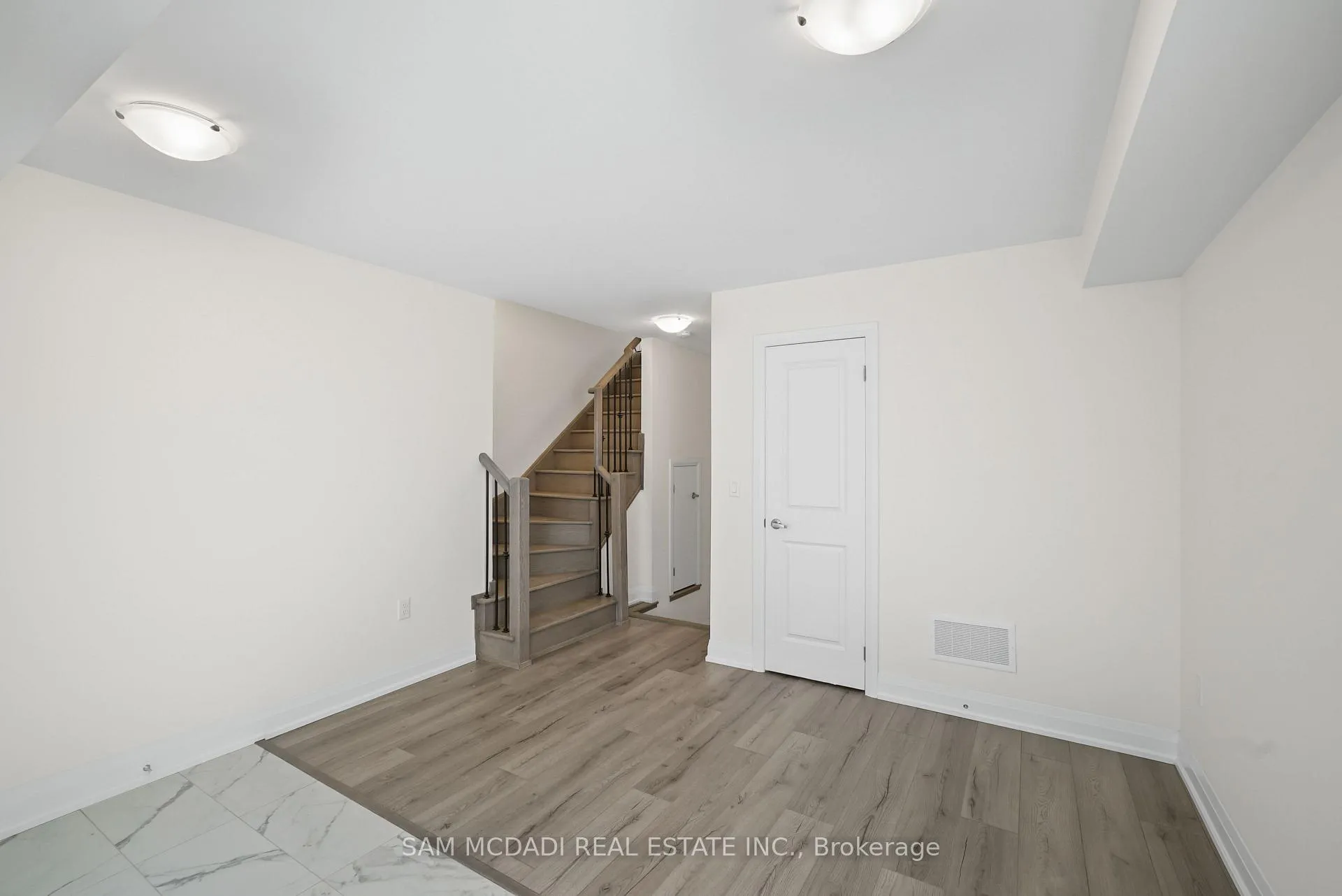 Photo 8 of Unit 601, 1695 Dersan Street, Pickering, Duffin Heights — HOMEH