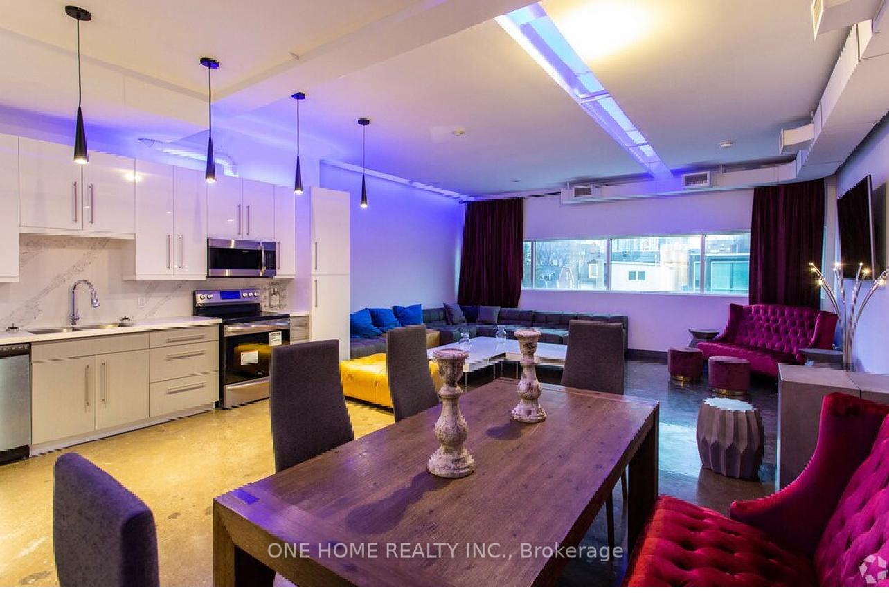 Photo 4 of Unit 202, 405 Dundas Street W, Toronto, Kensington-Chinatown — HOMEH