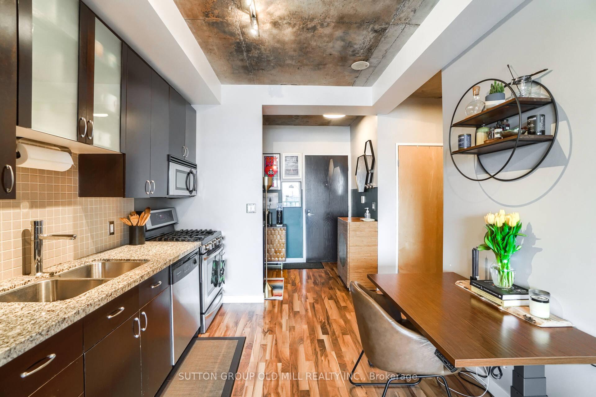 Photo 8 of Unit 1124, 1 Shaw Street, Toronto, Niagara — HOMEH