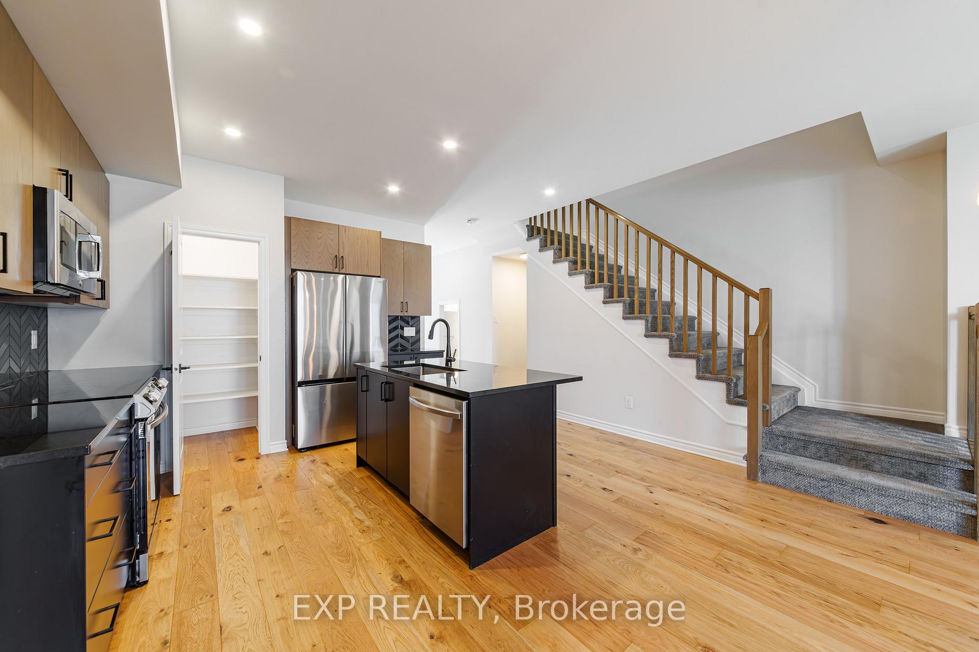Photo 9 of 120 Patchell Place, North Grenville, North Grenville Twp (Kemptville South) — HOMEH