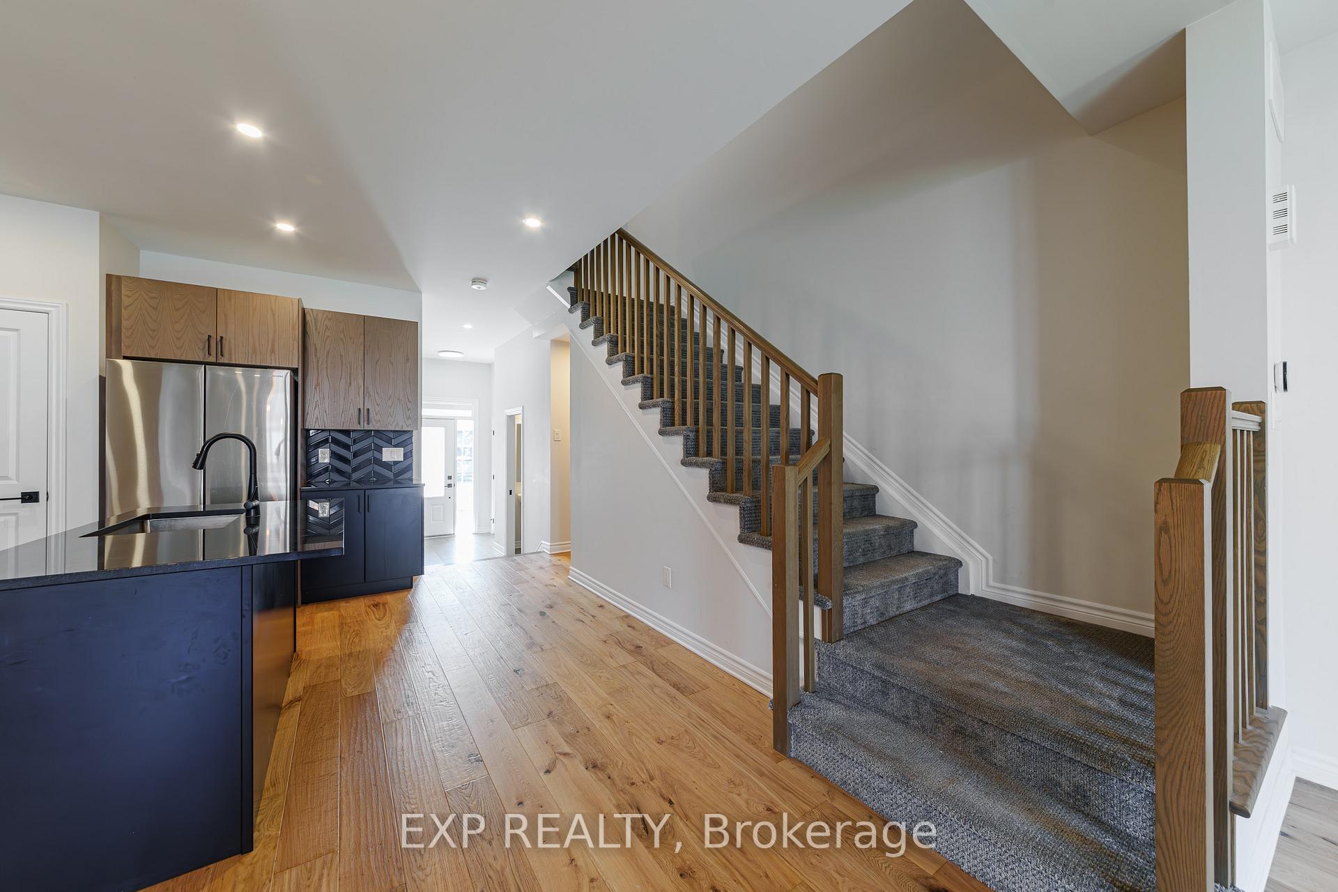 Photo 10 of 120 Patchell Place, North Grenville, North Grenville Twp (Kemptville South) — HOMEH