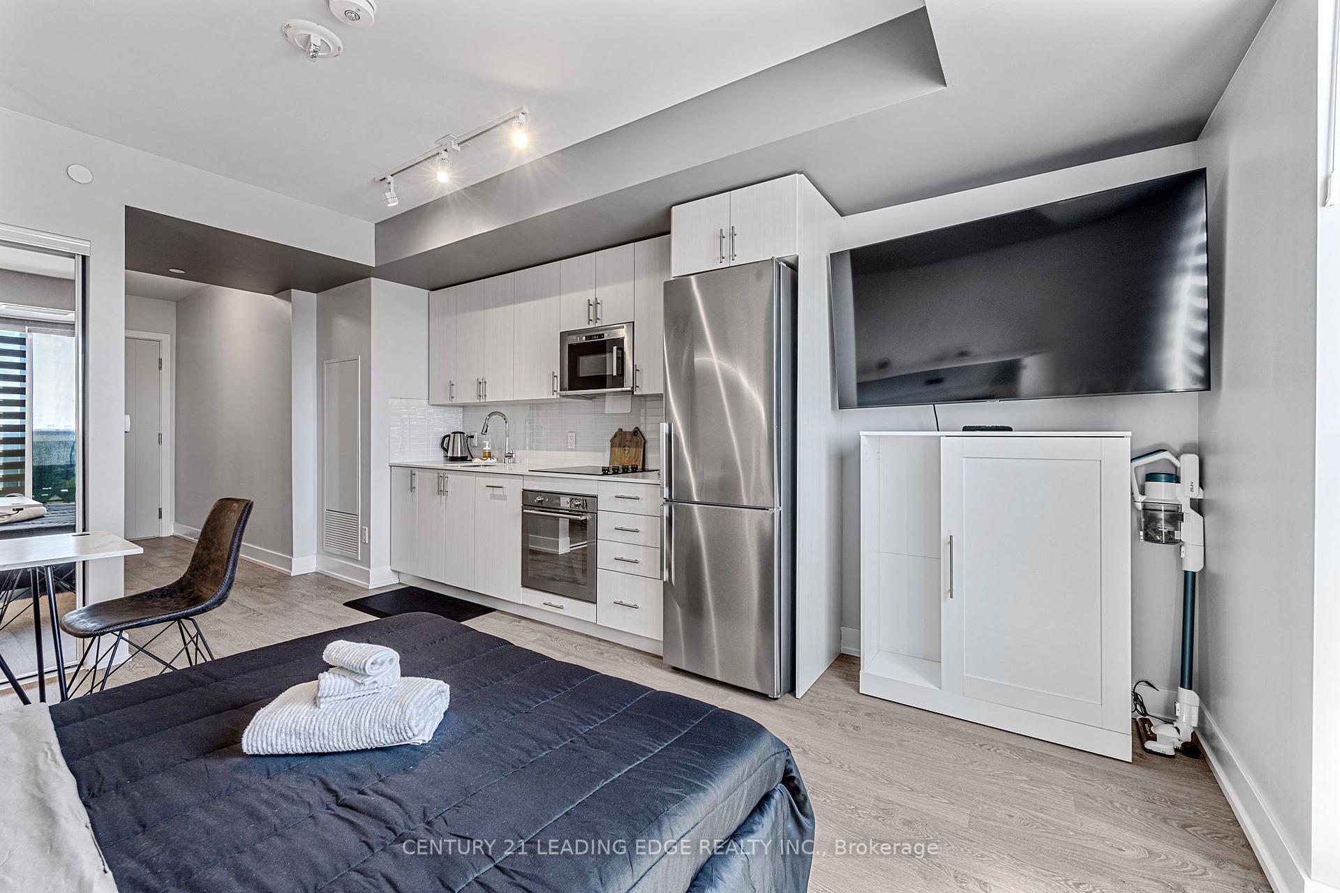 Photo 6 of Unit 819, 2550 Simcoe Street N, Oshawa, Windfields — HOMEH