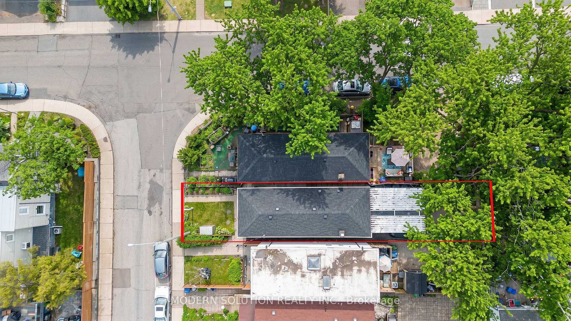 Photo 4 of 741 Milverton Boulevard, Toronto, Woodbine-Lumsden — HOMEH