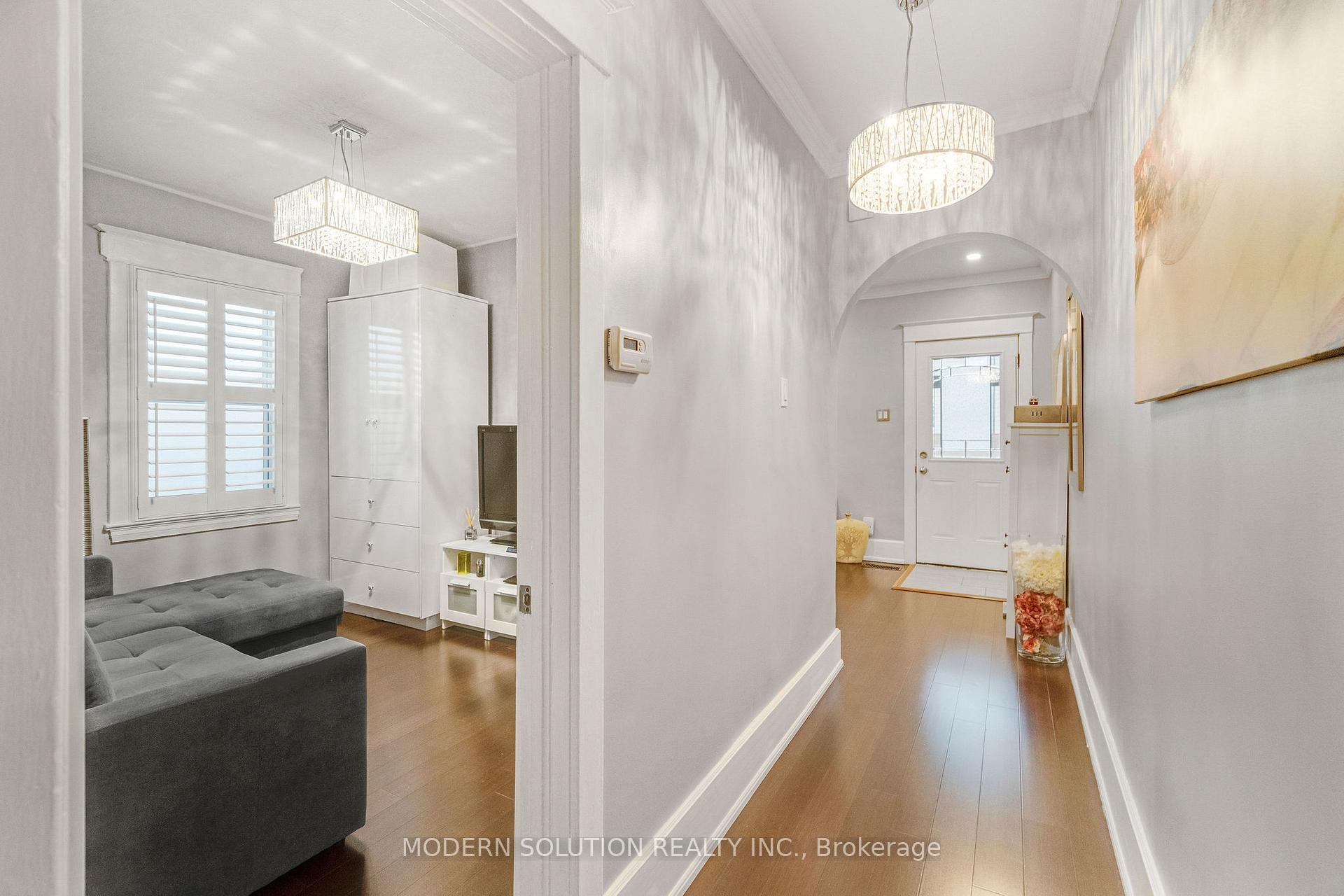 Photo 10 of 741 Milverton Boulevard, Toronto, Woodbine-Lumsden — HOMEH