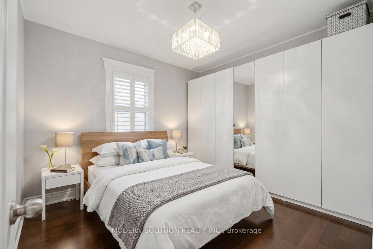 Photo 17 of 741 Milverton Boulevard, Toronto, Woodbine-Lumsden — HOMEH