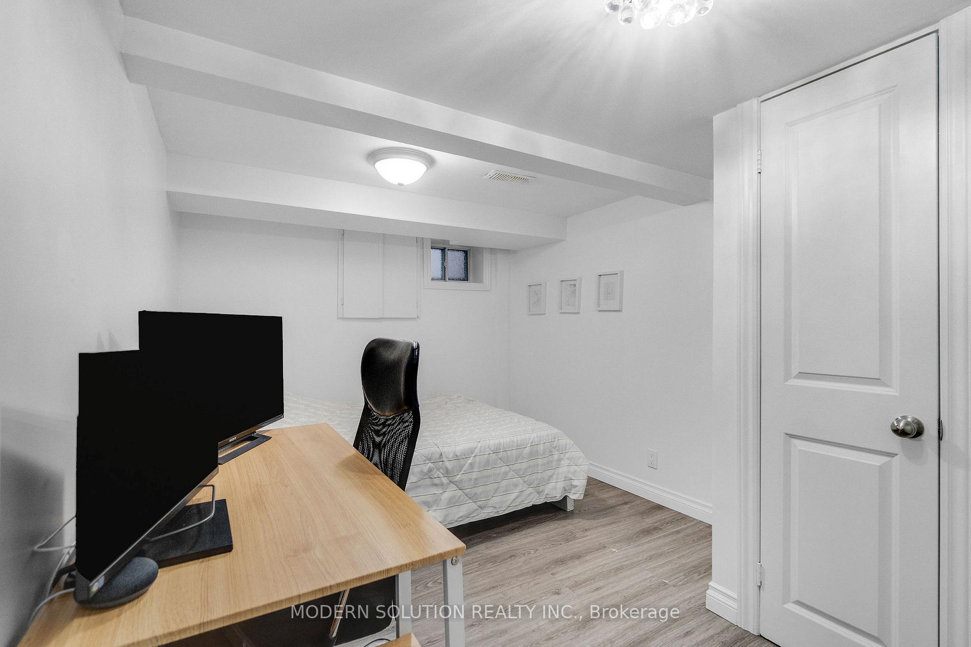 Photo 25 of 741 Milverton Boulevard, Toronto, Woodbine-Lumsden — HOMEH
