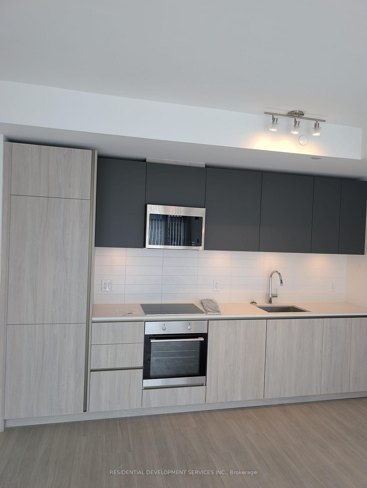 Photo 2 of Unit LPH29, 28 Widmer Street, Toronto, Waterfront Communities — HOMEH