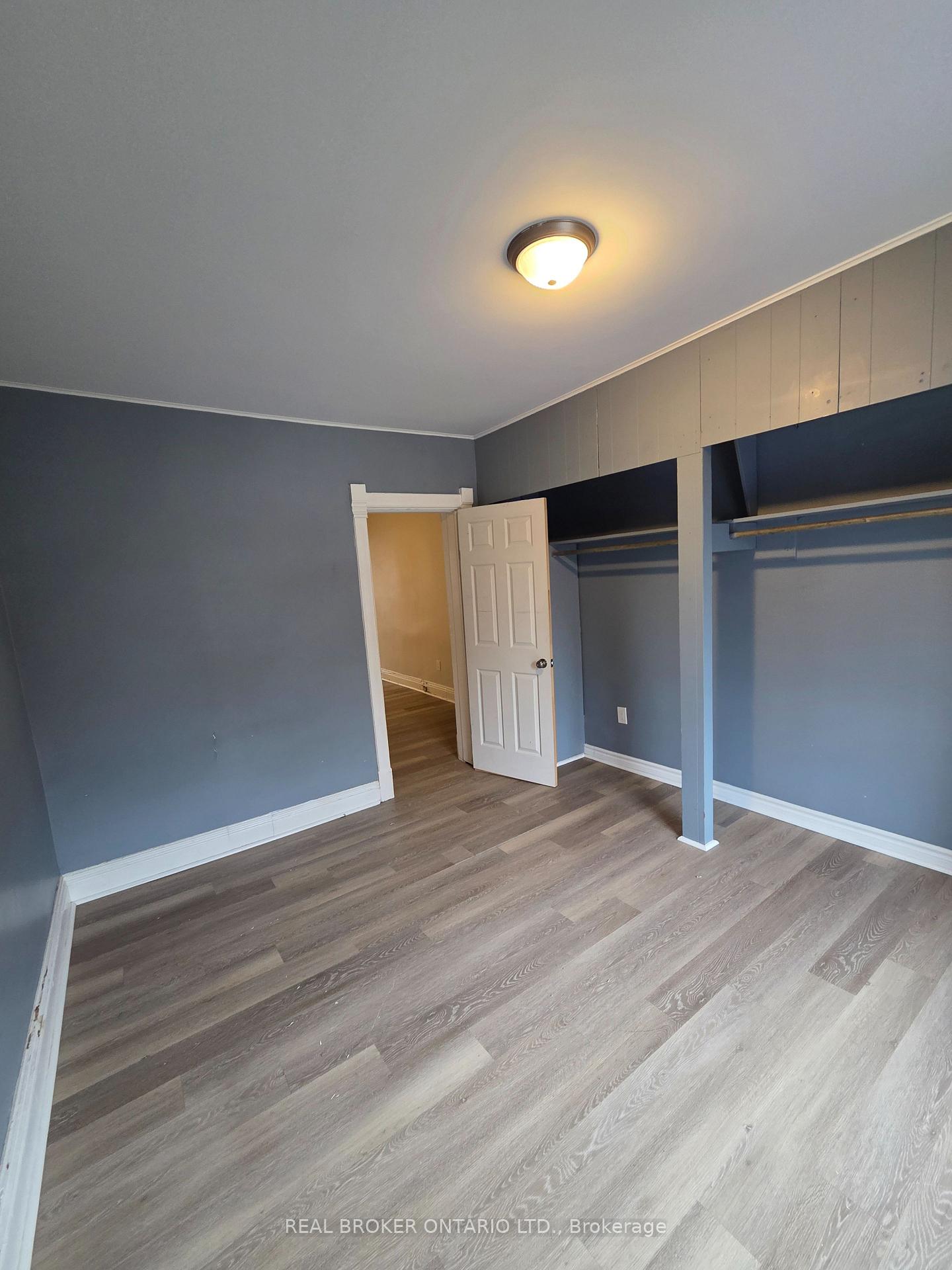 Photo 11 of Unit 1, 296 Emerald Street N, Hamilton, Landsdale — HOMEH
