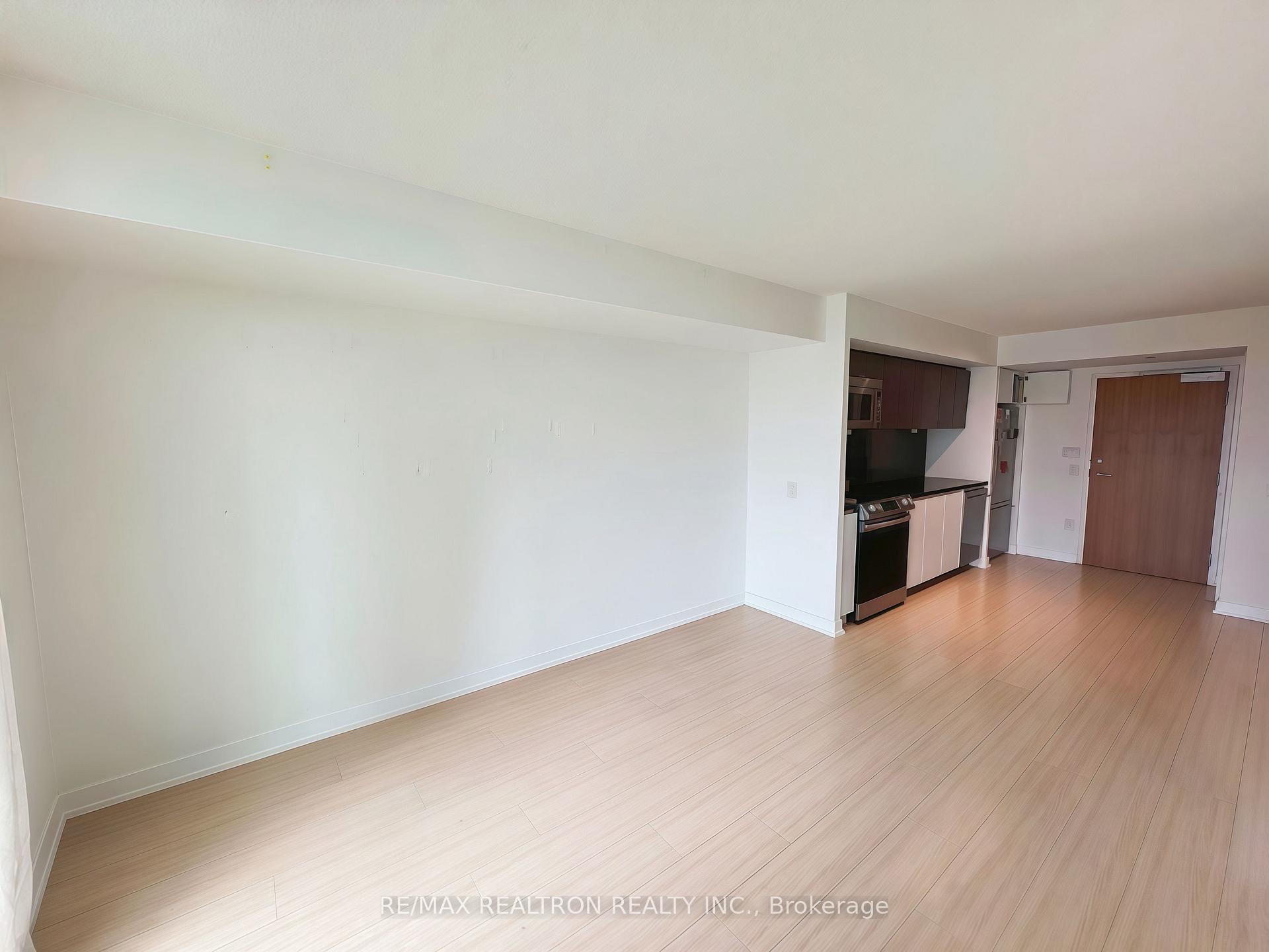 Photo 4 of Unit 1211, 85 Queens Wharf Road, Toronto, Waterfront Communities — HOMEH