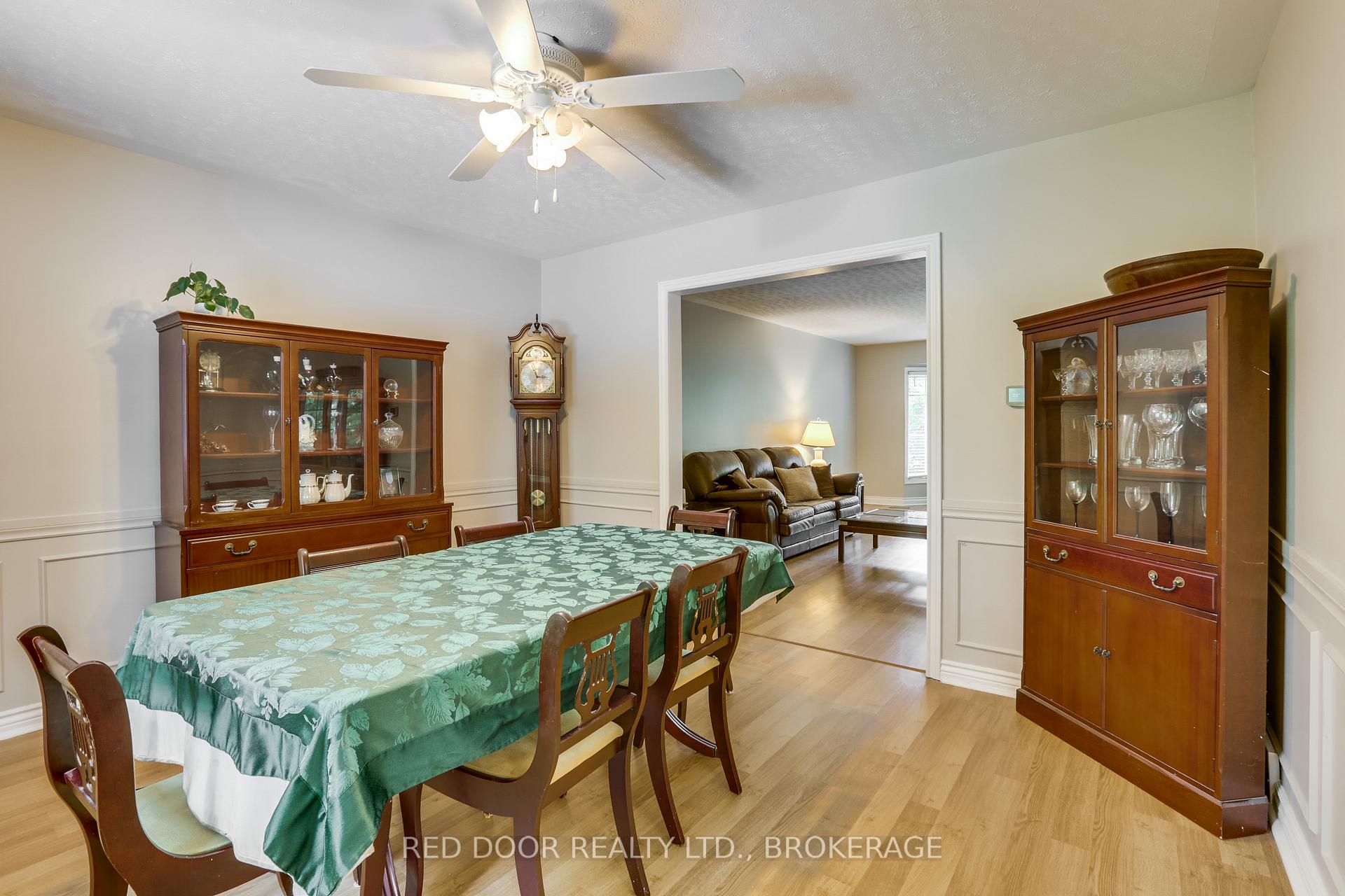 Photo 11 of 79 Greenbrier Crescent, London, South N — HOMEH