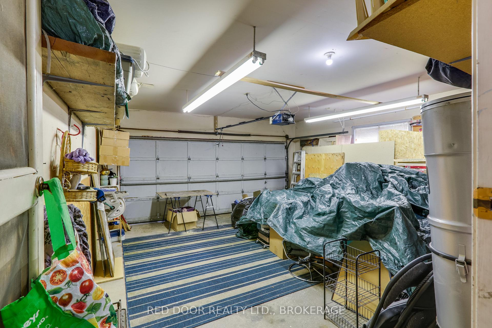 Photo 42 of 79 Greenbrier Crescent, London, South N — HOMEH