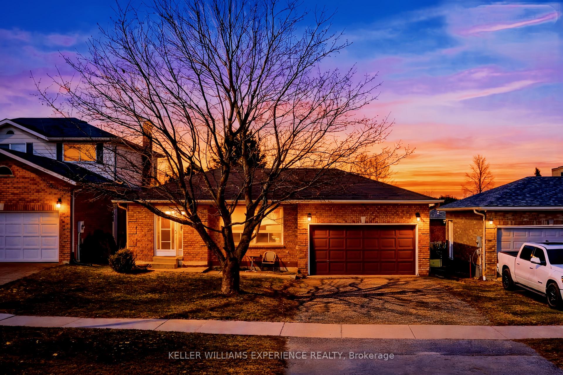 Photo 2 of 321 Park Street, Orillia — HOMEH