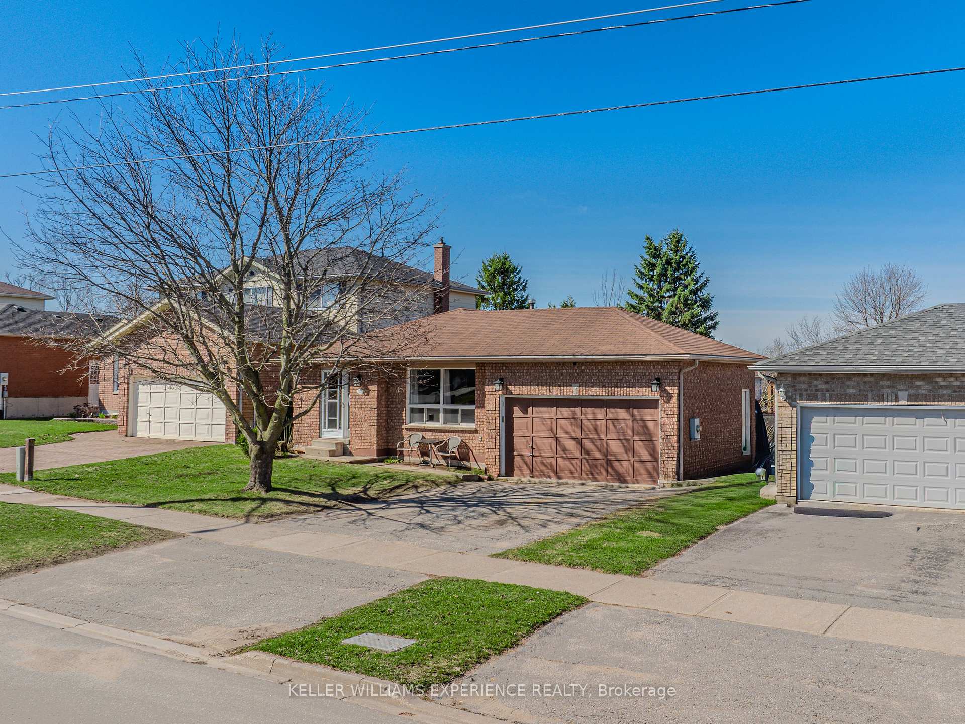 Photo 5 of 321 Park Street, Orillia — HOMEH