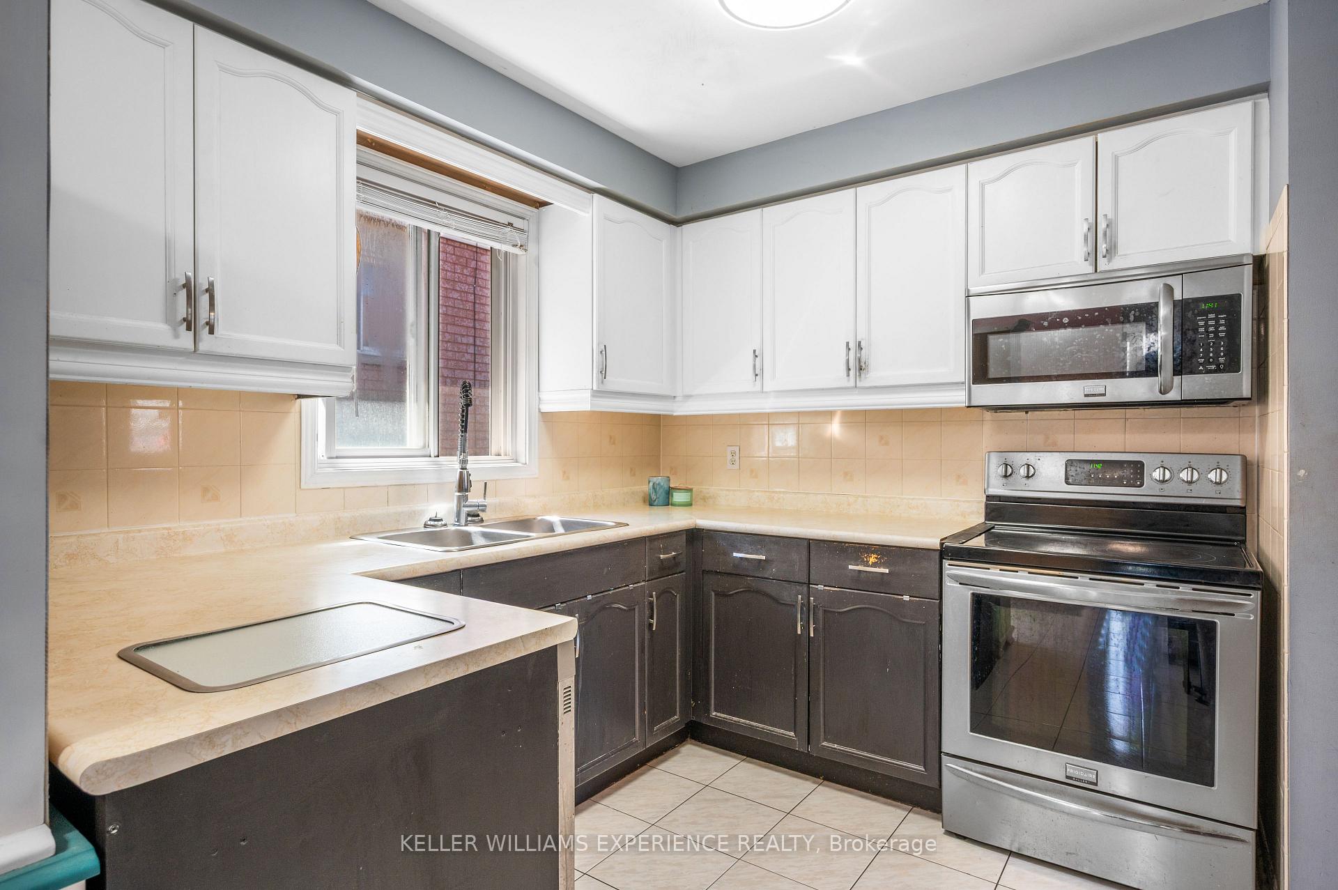 Photo 8 of 321 Park Street, Orillia — HOMEH
