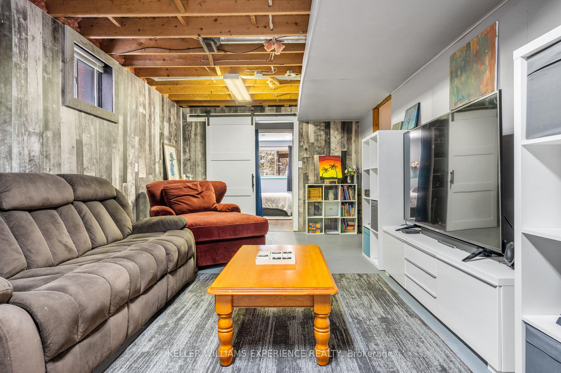 Photo 18 of 321 Park Street, Orillia — HOMEH