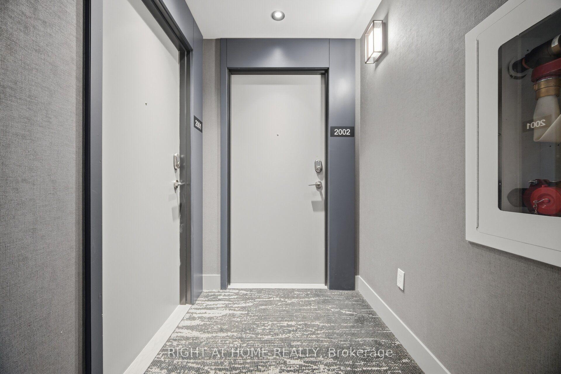Photo 6 of Unit 2002, 30 Upper Mall Way, Vaughan, Brownridge — HOMEH