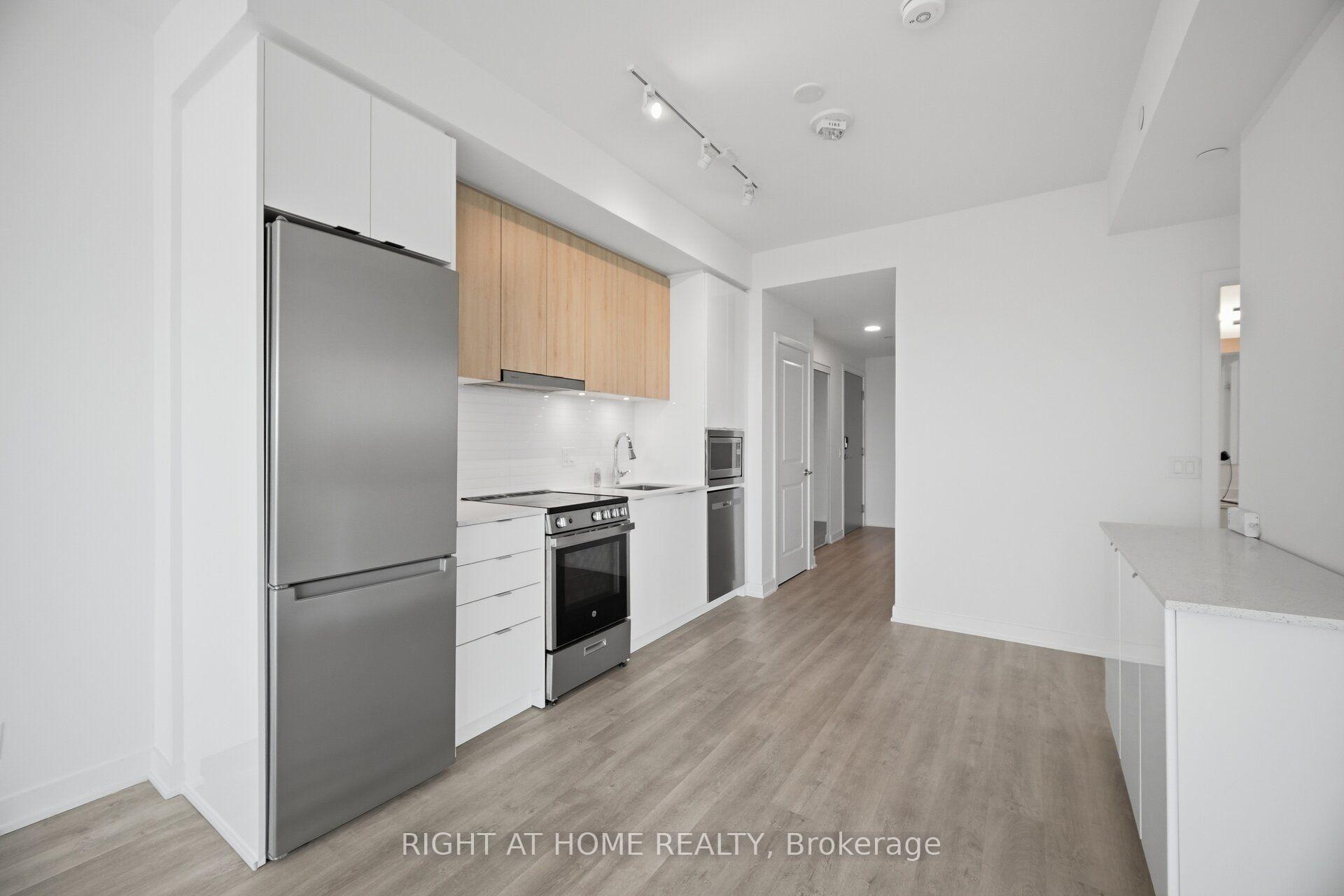 Photo 9 of Unit 2002, 30 Upper Mall Way, Vaughan, Brownridge — HOMEH