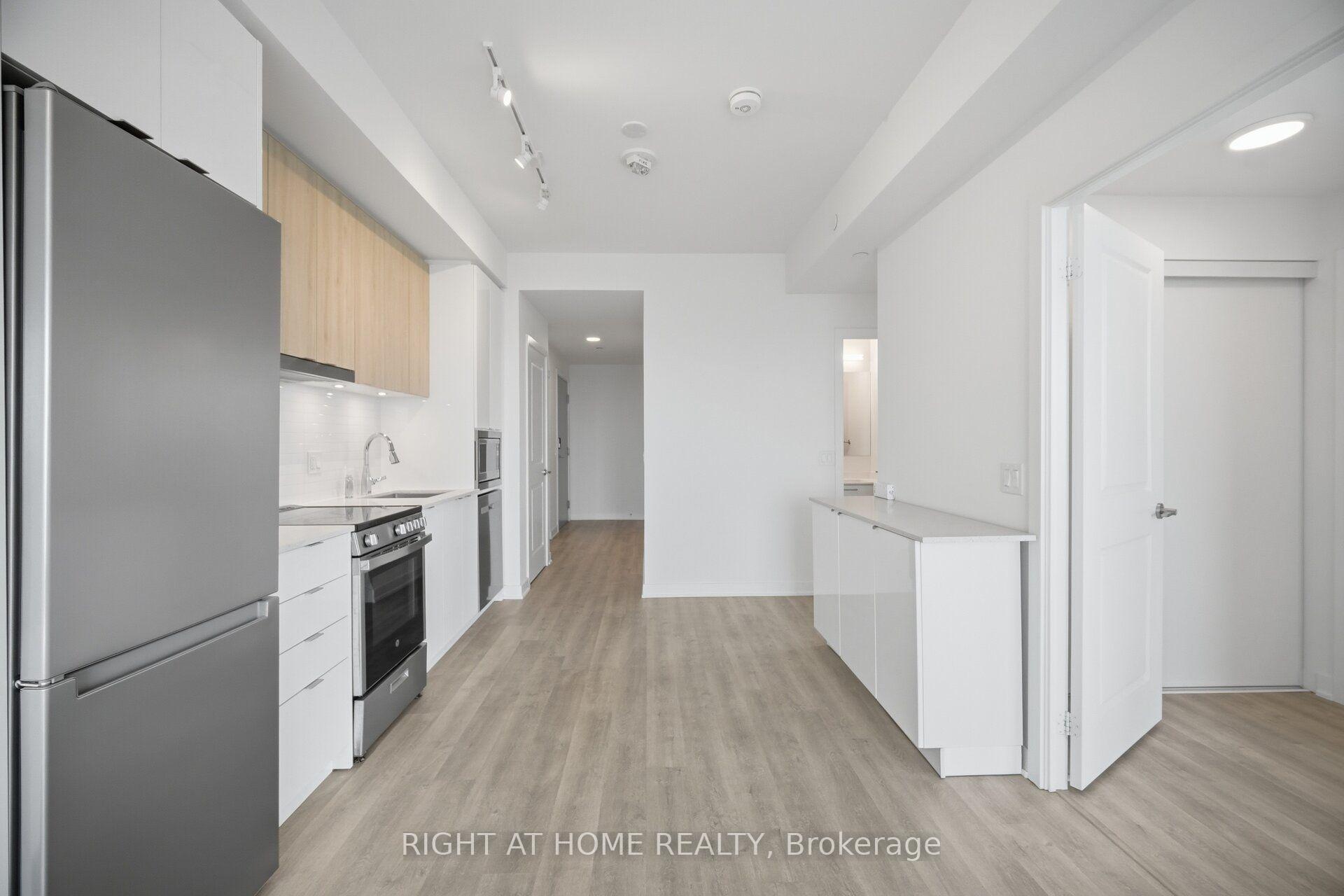 Photo 10 of Unit 2002, 30 Upper Mall Way, Vaughan, Brownridge — HOMEH