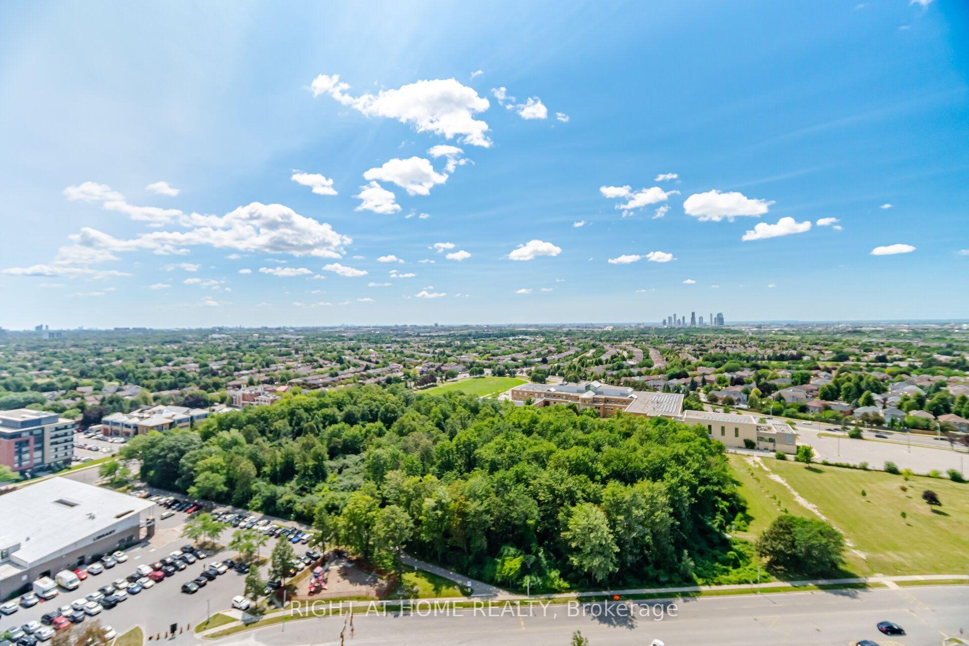 Photo 21 of Unit 2002, 30 Upper Mall Way, Vaughan, Brownridge — HOMEH