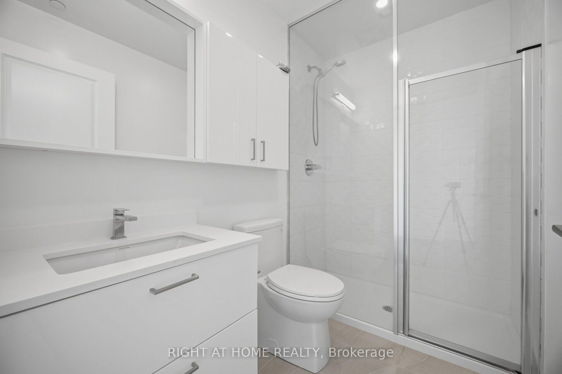 Photo 26 of Unit 2002, 30 Upper Mall Way, Vaughan, Brownridge — HOMEH