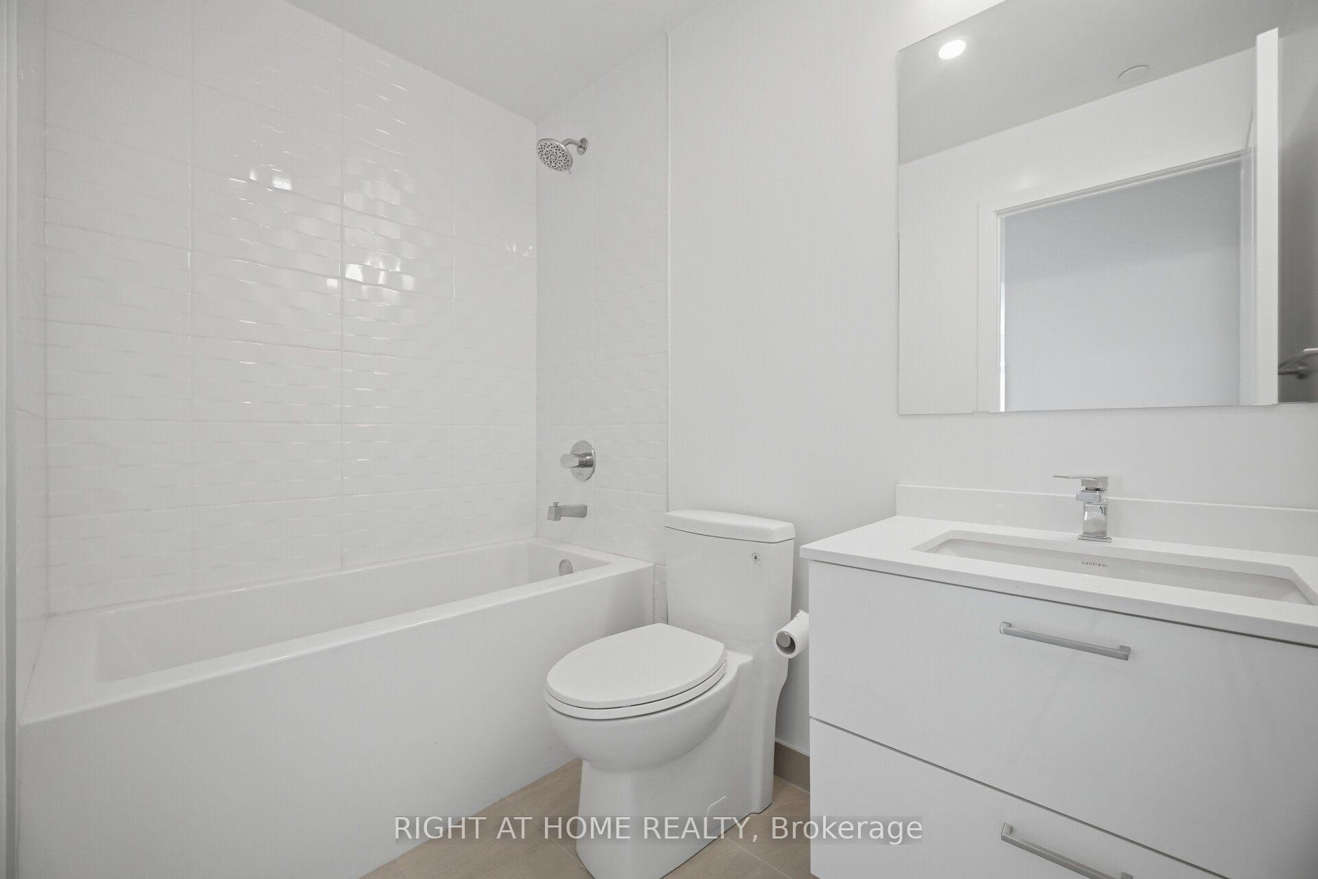 Photo 30 of Unit 2002, 30 Upper Mall Way, Vaughan, Brownridge — HOMEH