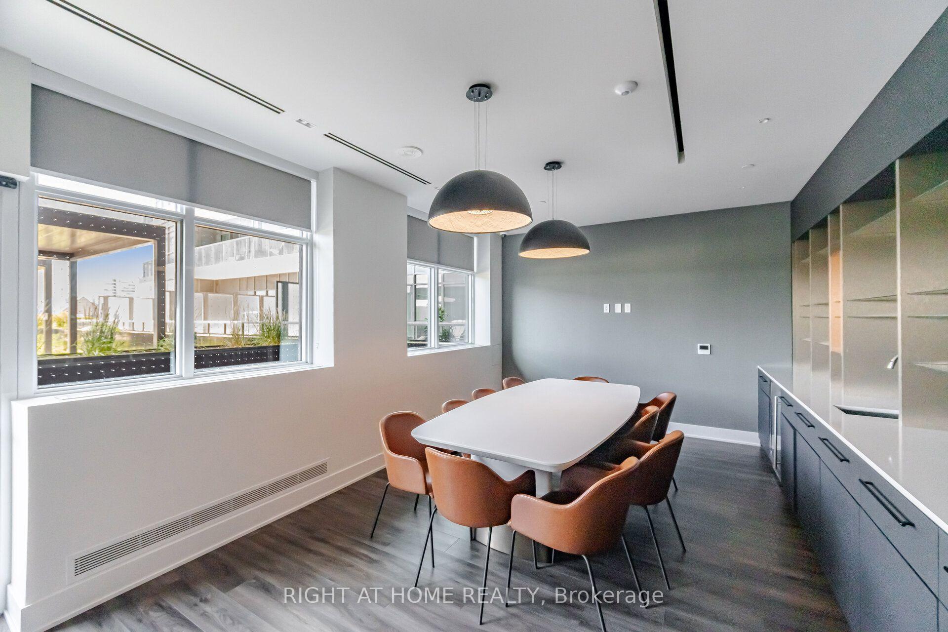 Photo 40 of Unit 2002, 30 Upper Mall Way, Vaughan, Brownridge — HOMEH