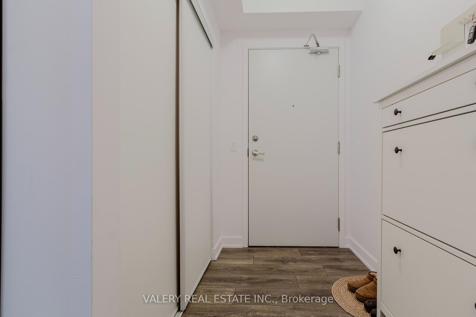 Photo 19 of Unit 712, 195 Redpath Avenue, Toronto, Mount Pleasant West — HOMEH