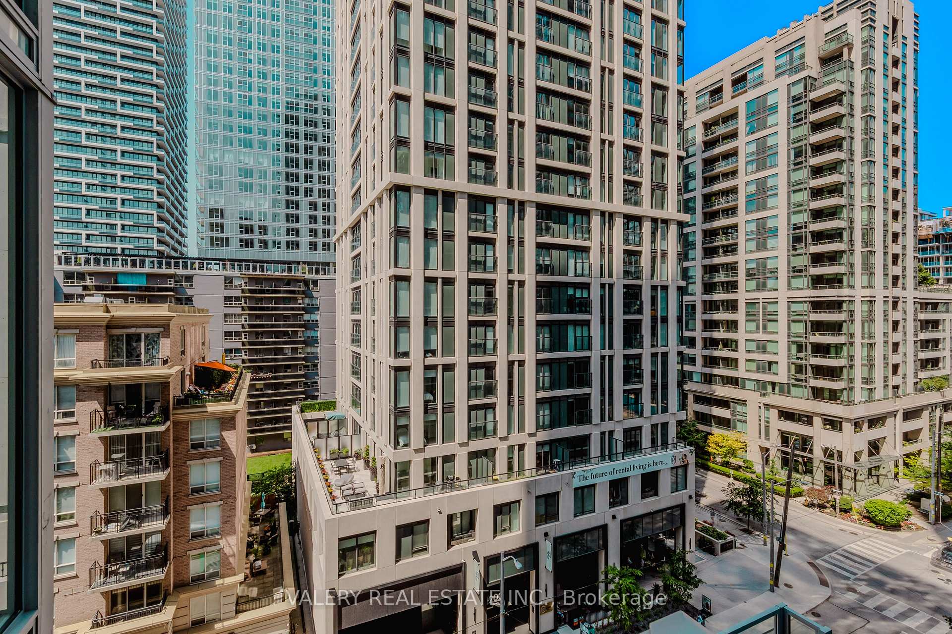 Photo 24 of Unit 712, 195 Redpath Avenue, Toronto, Mount Pleasant West — HOMEH