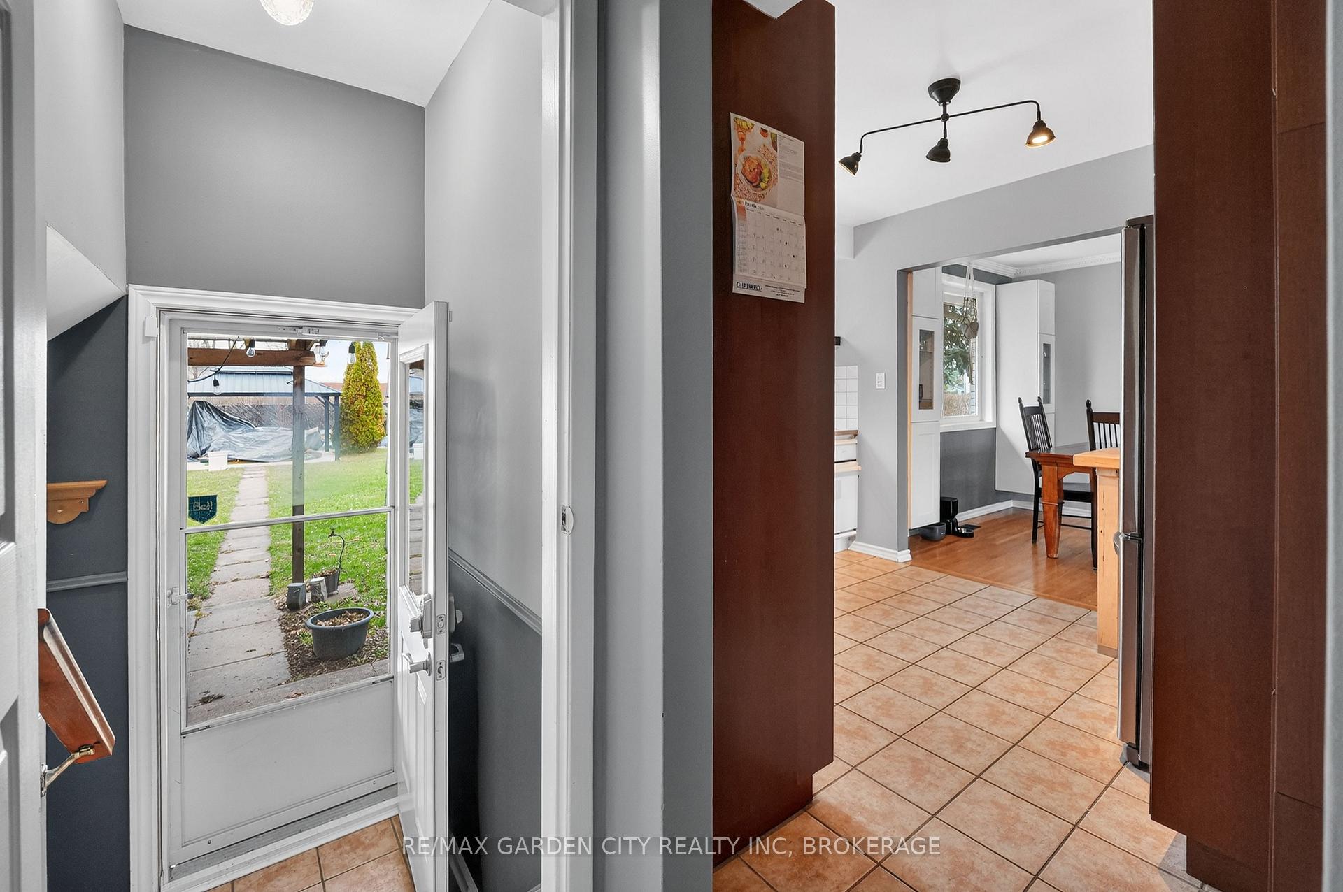 Photo 19 of 78 Meredith Drive, St. Catharines, Carlton/Bunting — HOMEH